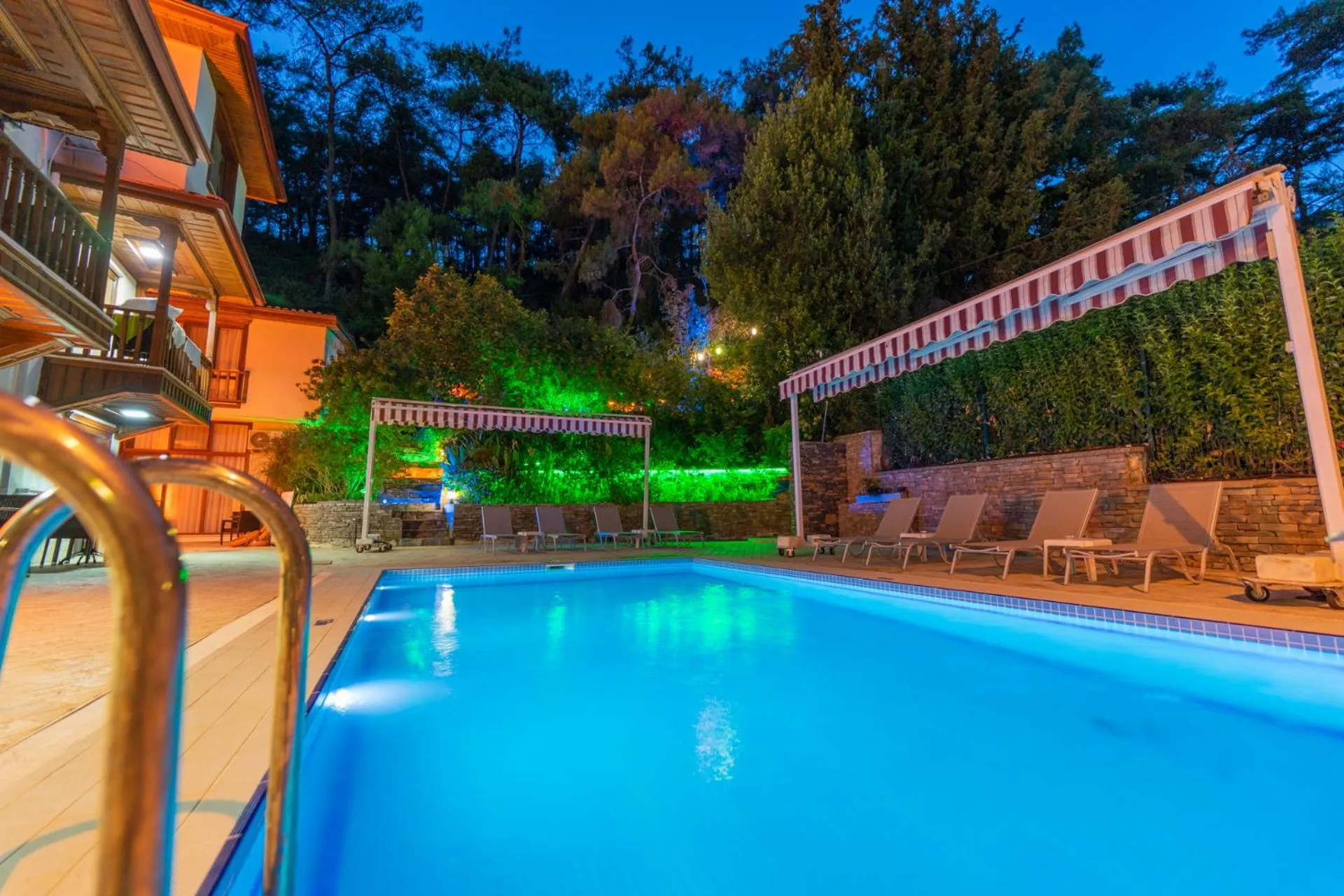 Swimming pool in İskelem Otel