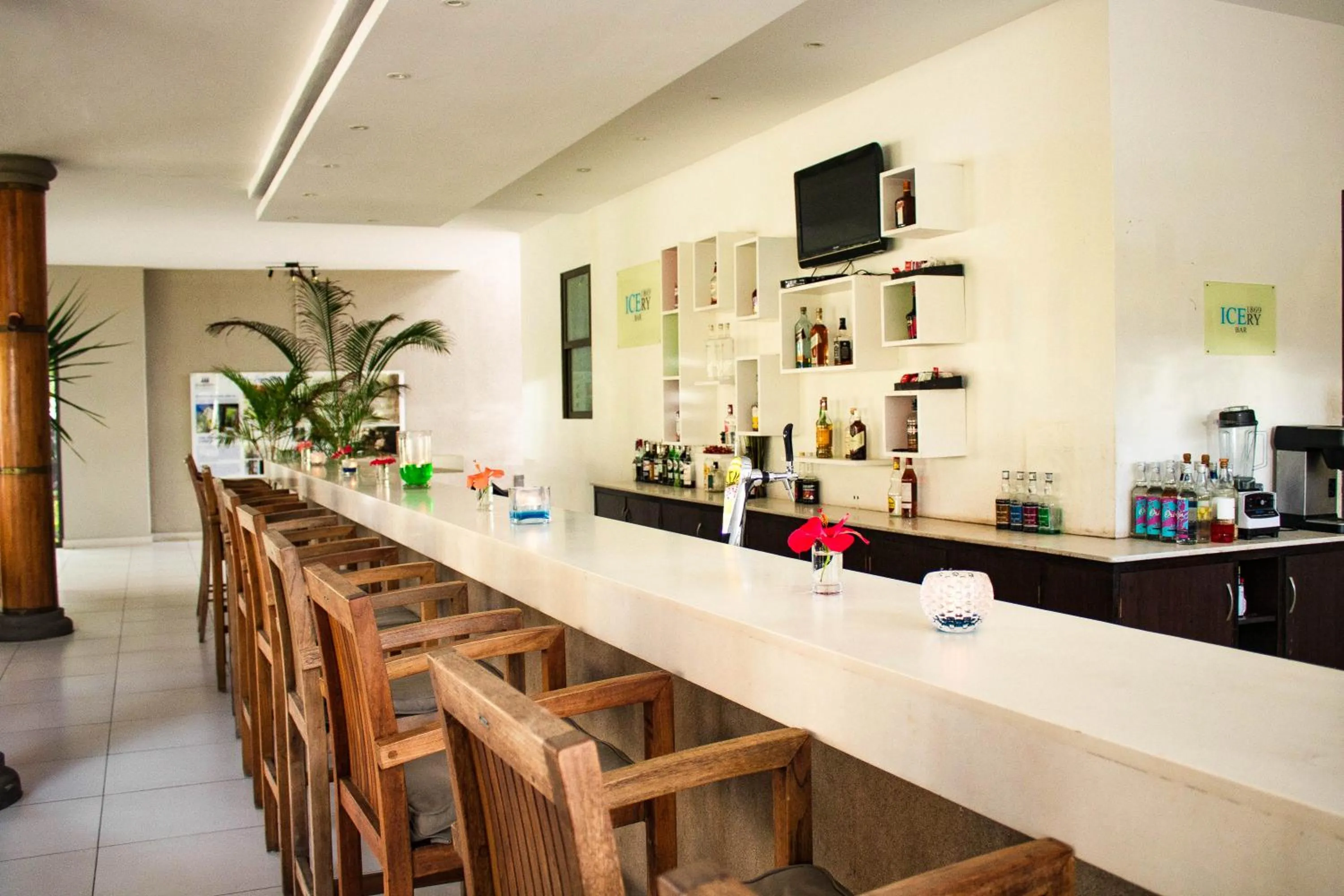 People in Crystals Beach Resort Belle Mare, a member of Radisson Individuals