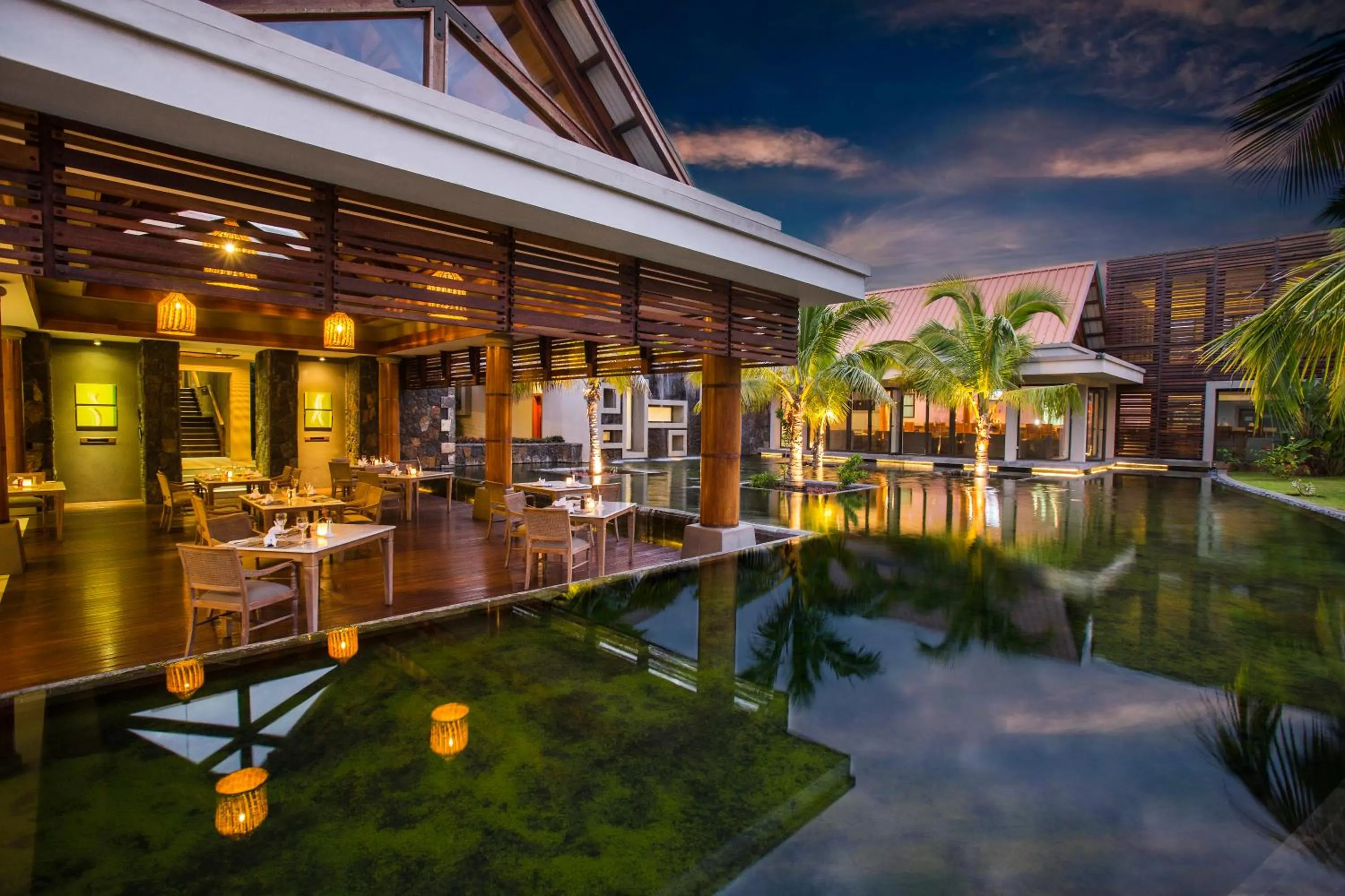 Restaurant/places to eat in Crystals Beach Resort Belle Mare, a member of Radisson Individuals