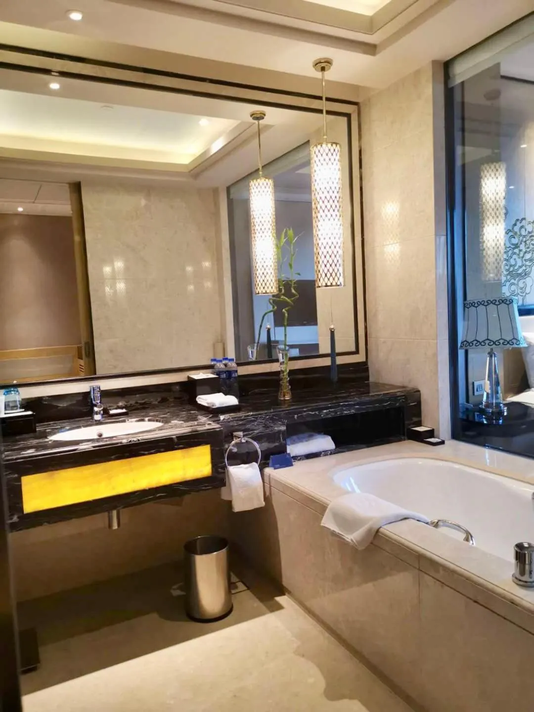 Bathroom in Wanda Realm Chifeng Hotel