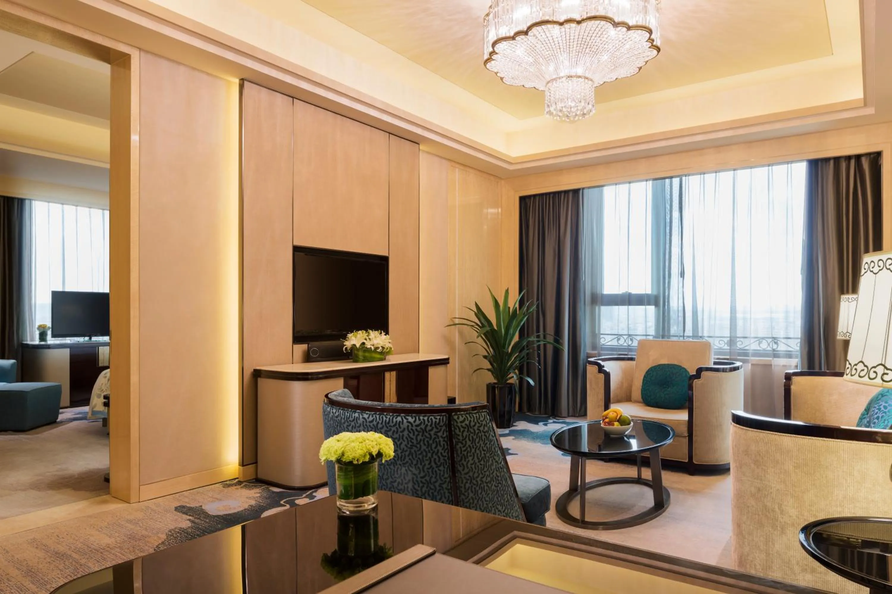 Living room in Wanda Realm Chifeng Hotel