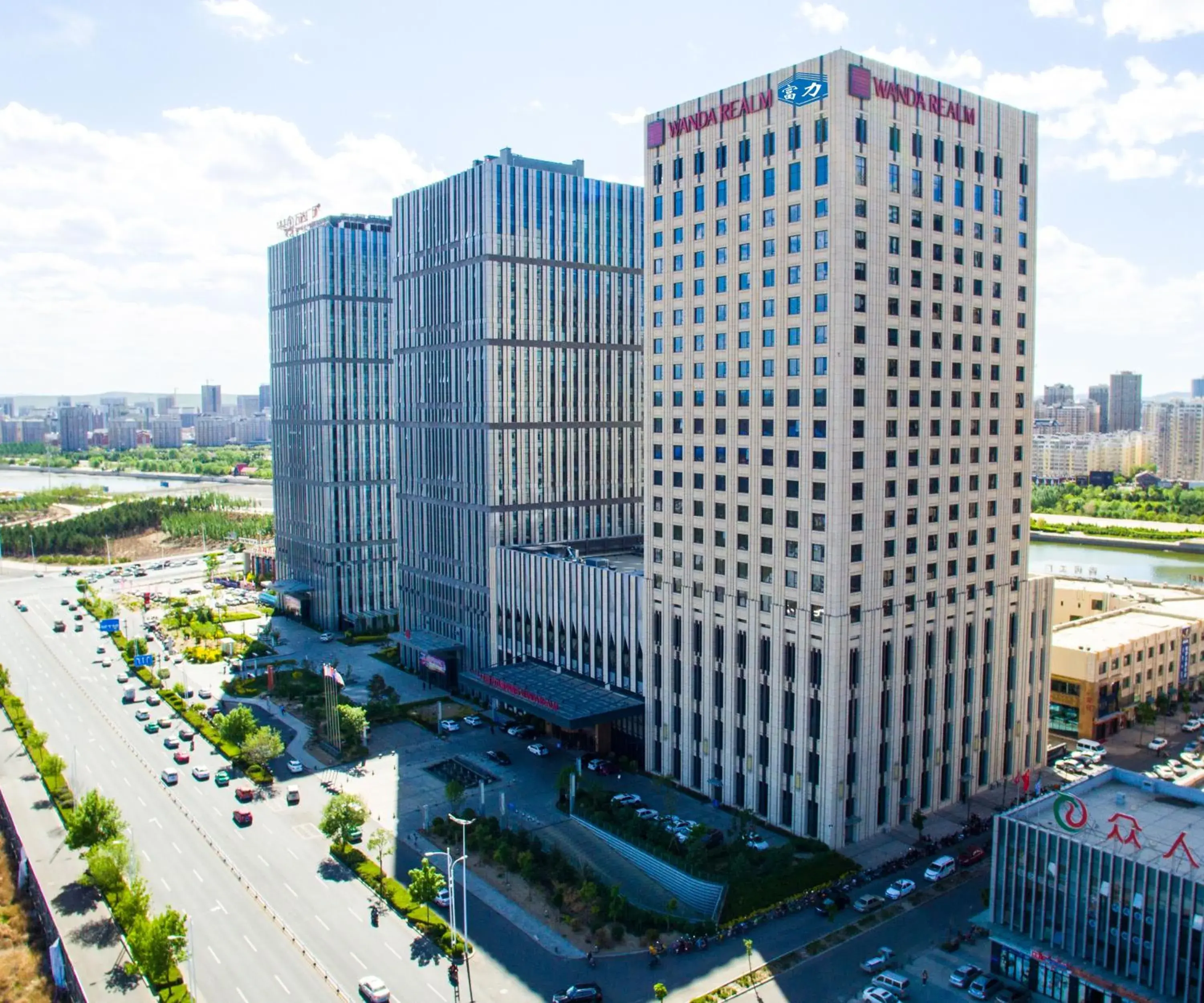 Property building in Wanda Realm Chifeng Hotel Property building in Wanda Realm Chifeng Hotel