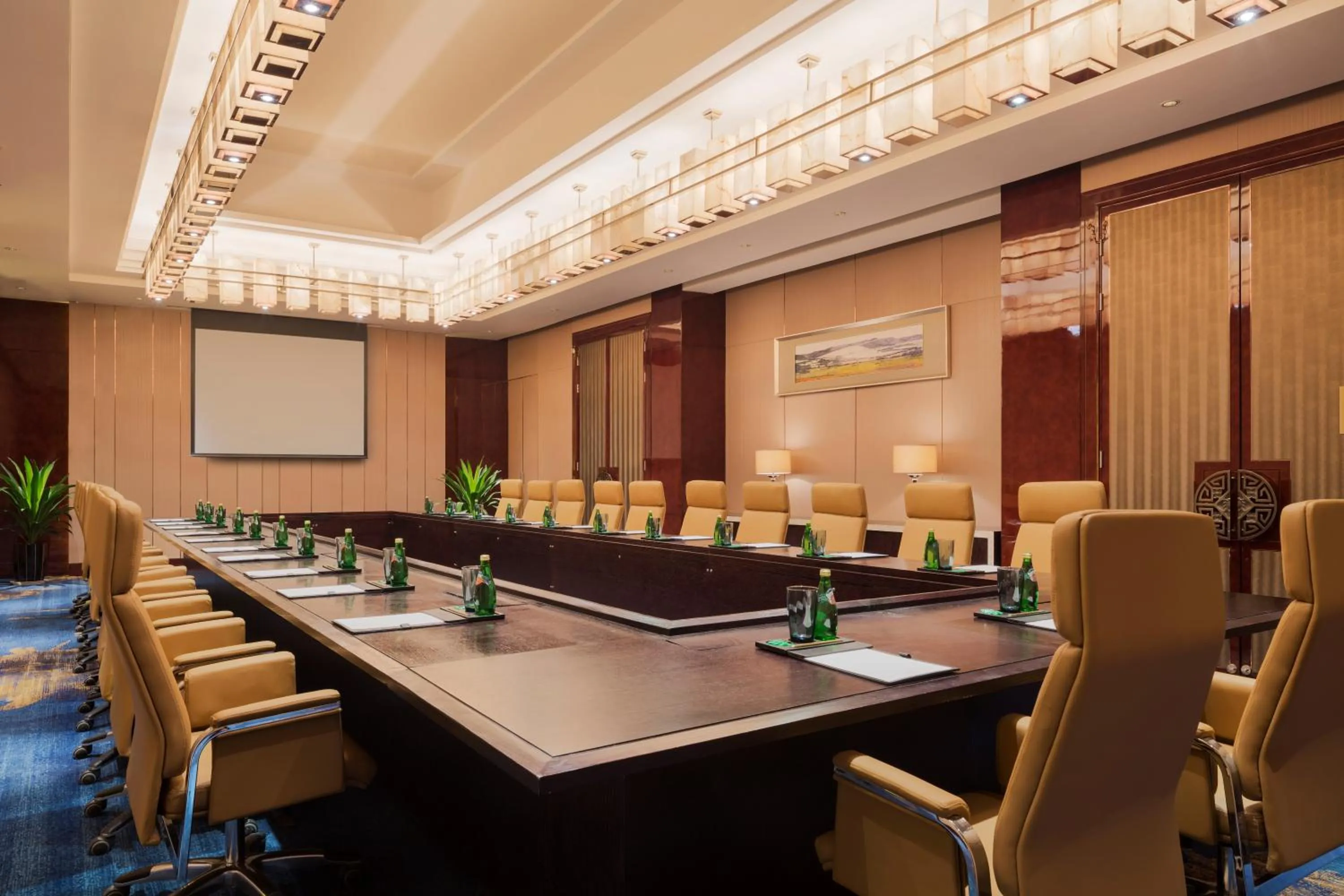 Business facilities in Wanda Realm Chifeng Hotel