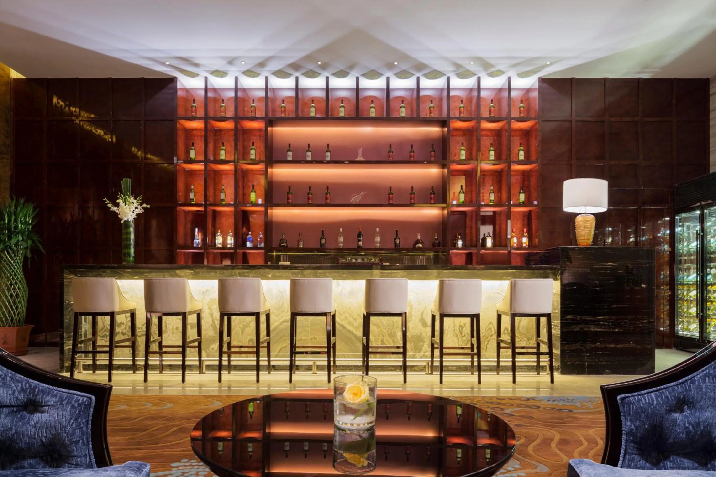 Lounge or bar in Wanda Realm Chifeng Hotel