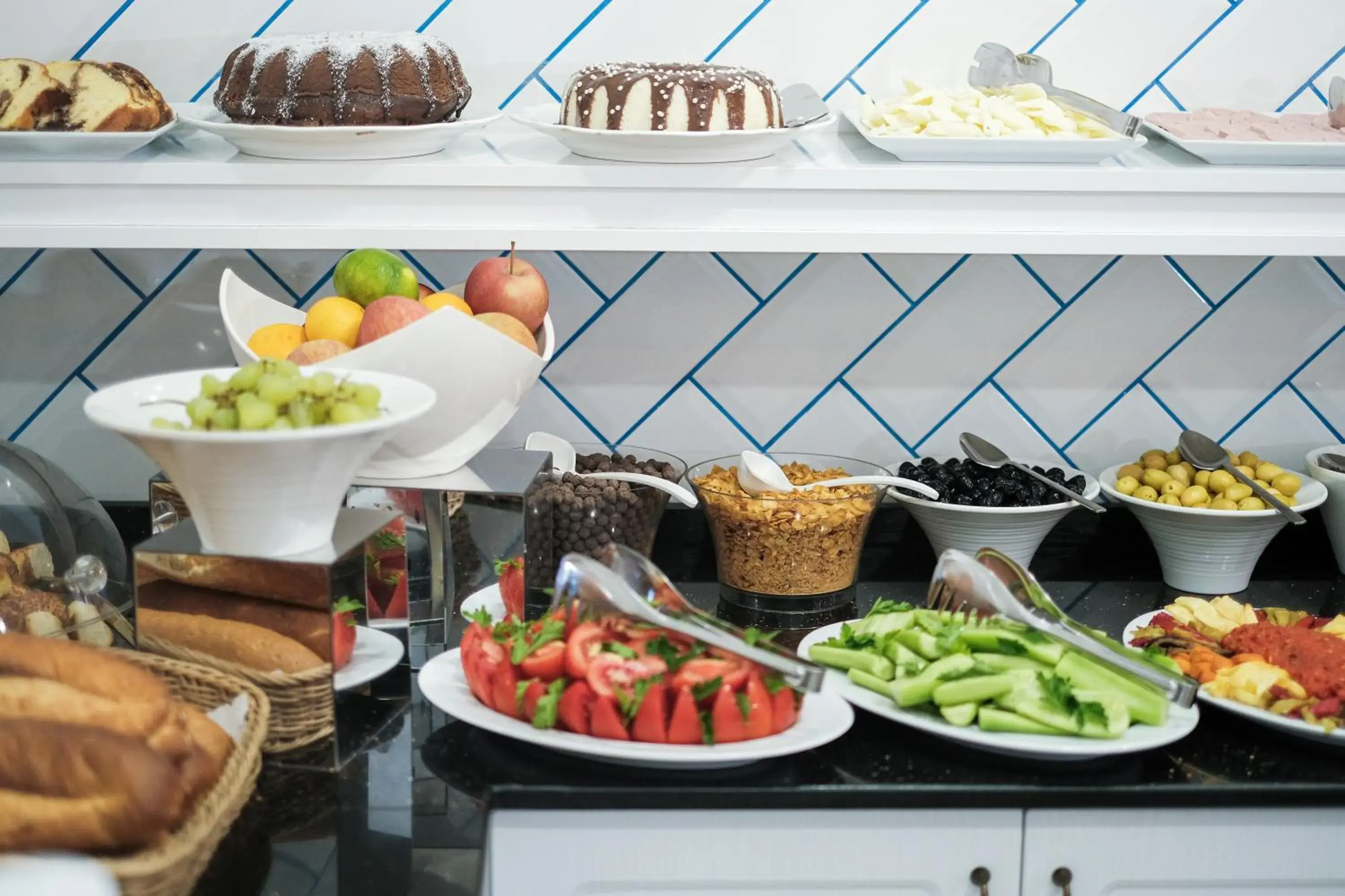 Food and drinks in Miran Hotel Food and drinks in Miran Hotel