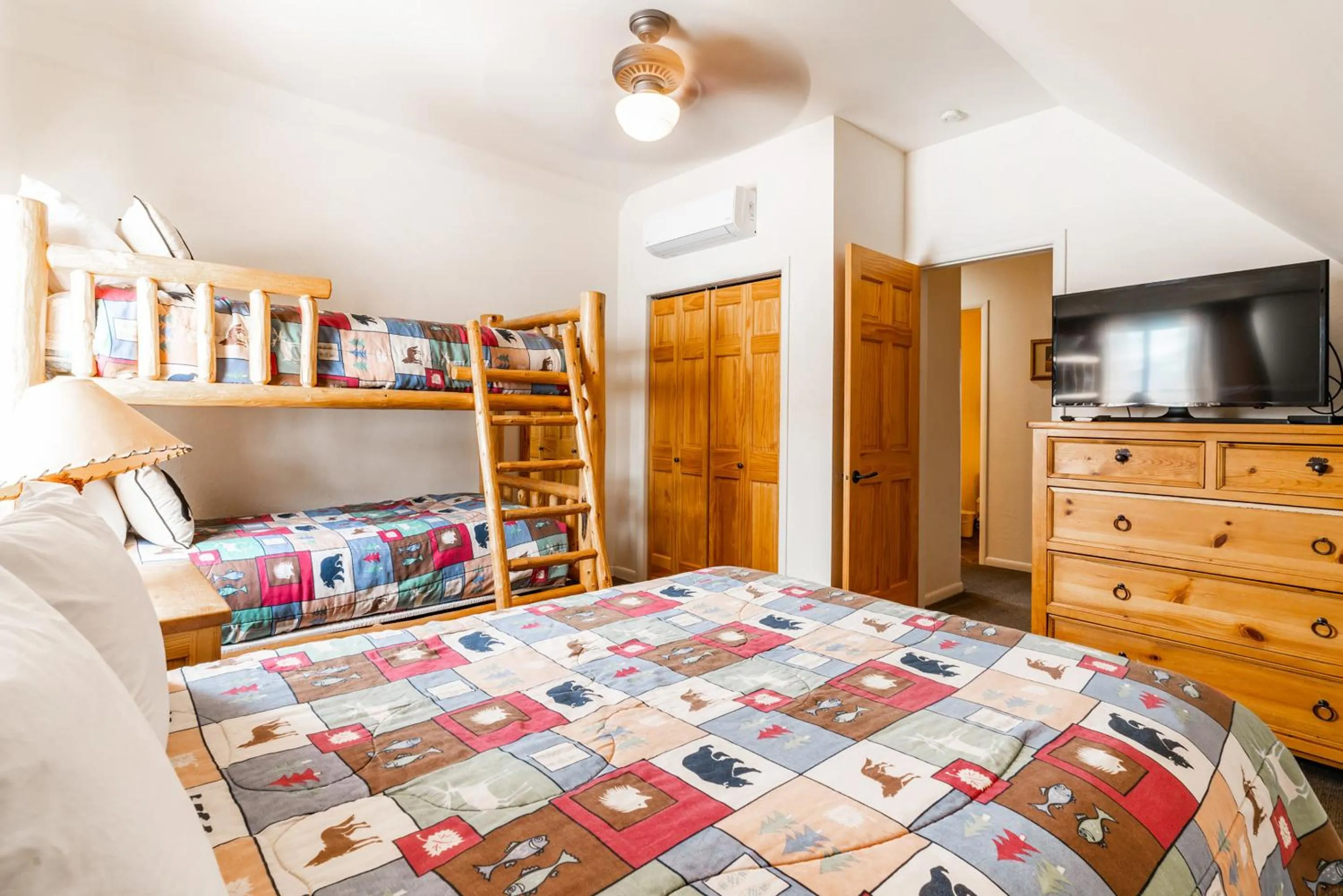 Bed in The Loft at Mountain Village by All Seasons Resort Lodging