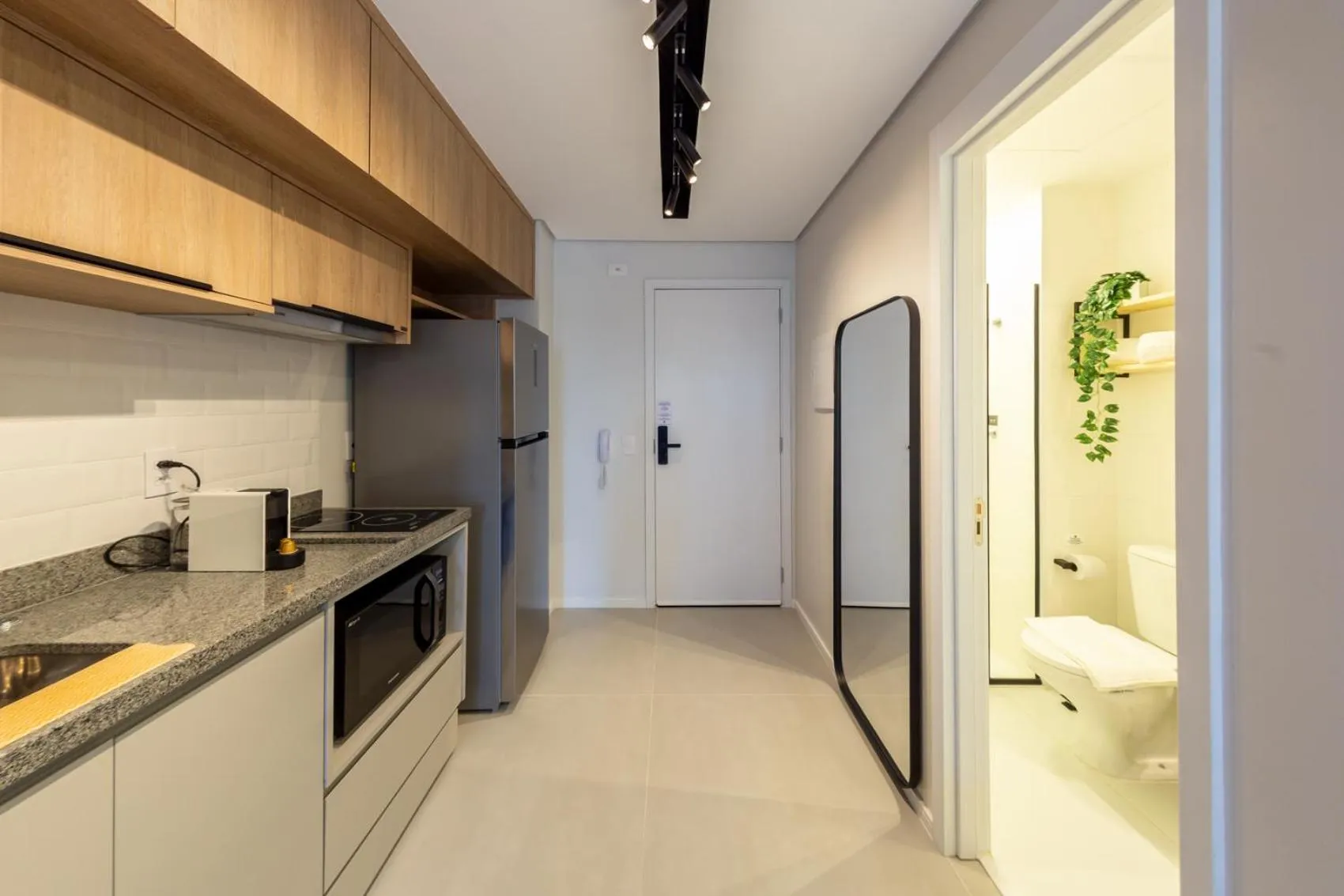 Coffee/tea facilities in Charlie Uwin Brooklin