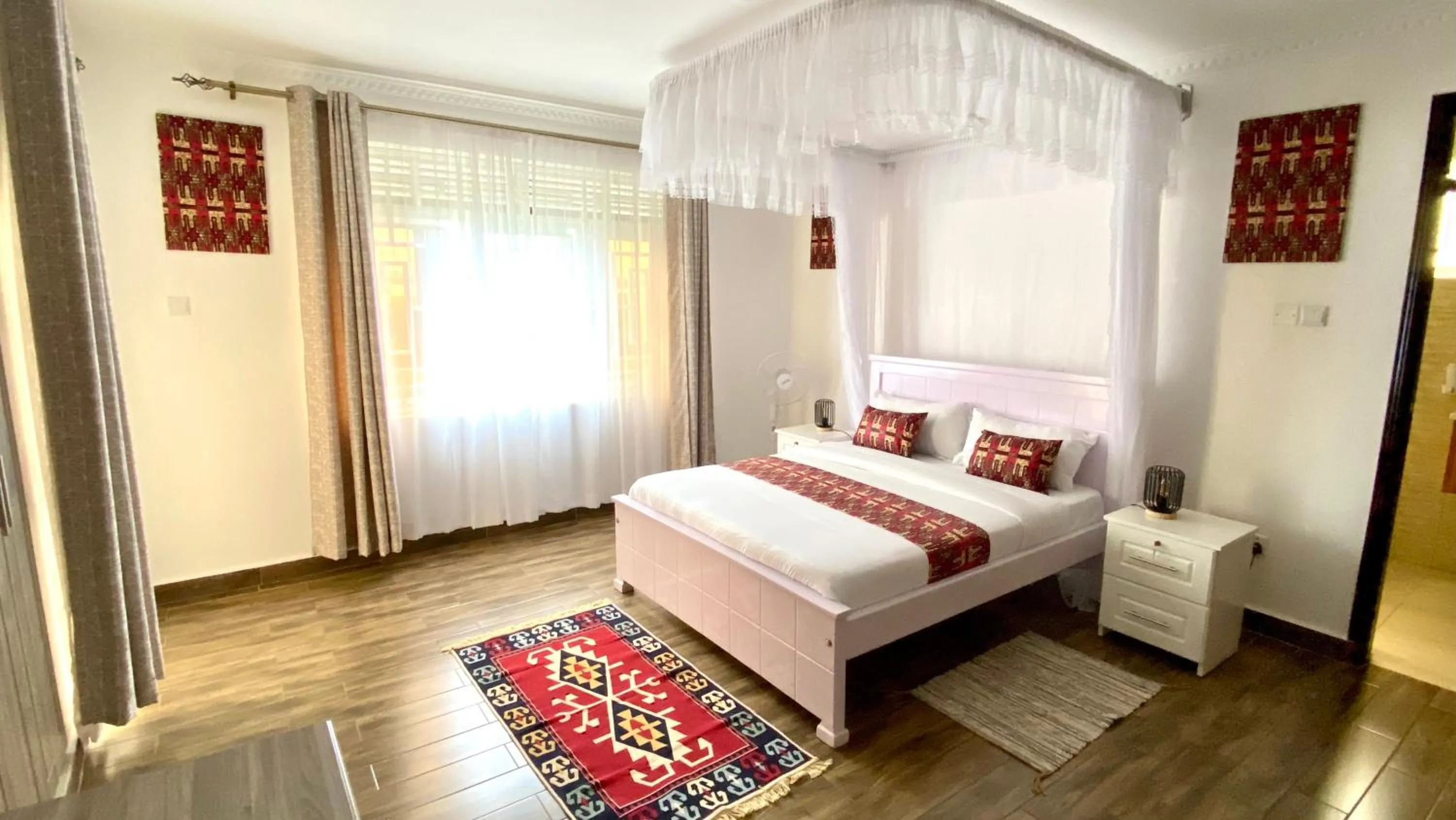 Bedroom, Bed in Nimaro Courts