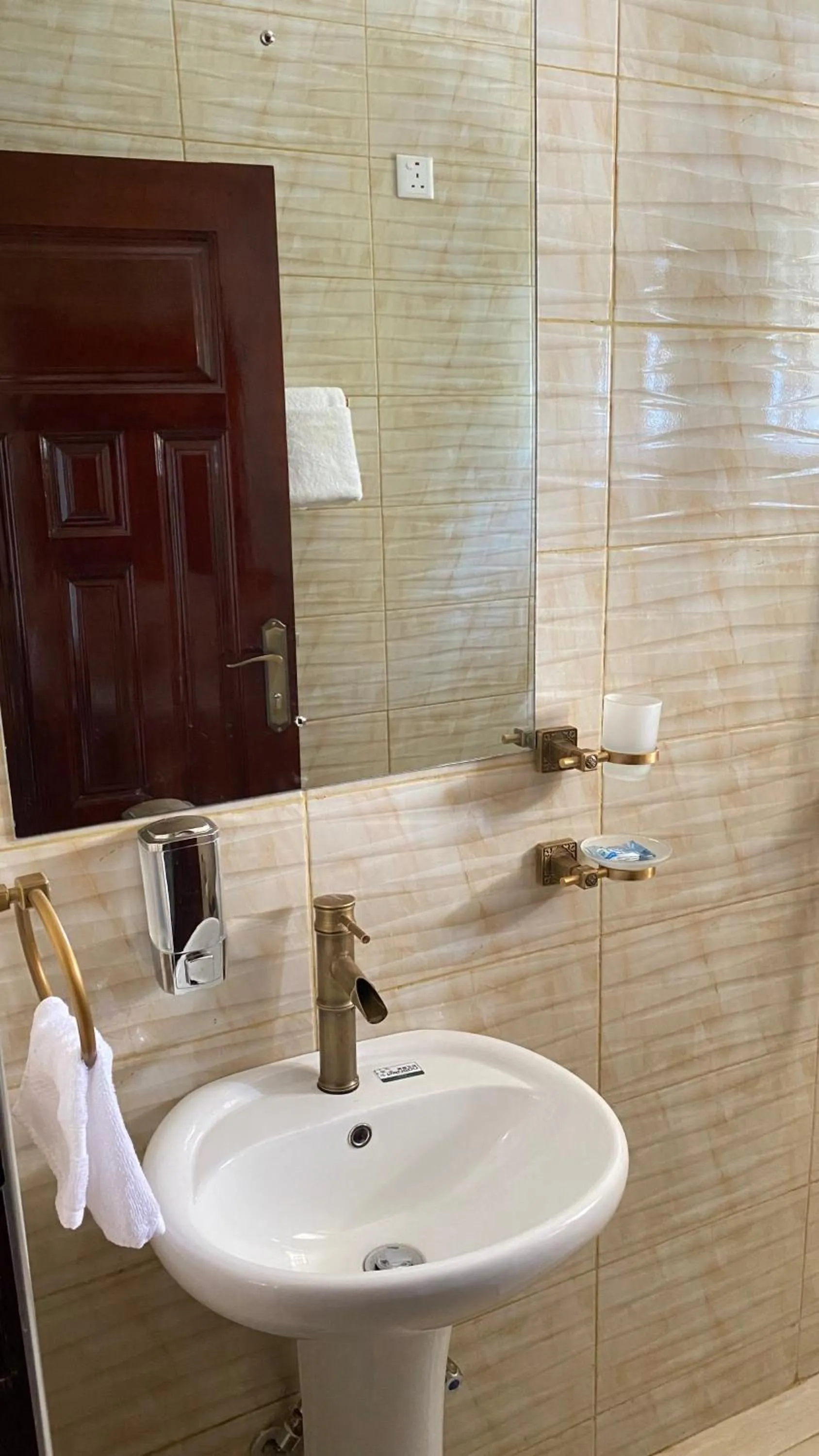 Shower in Nimaro Courts