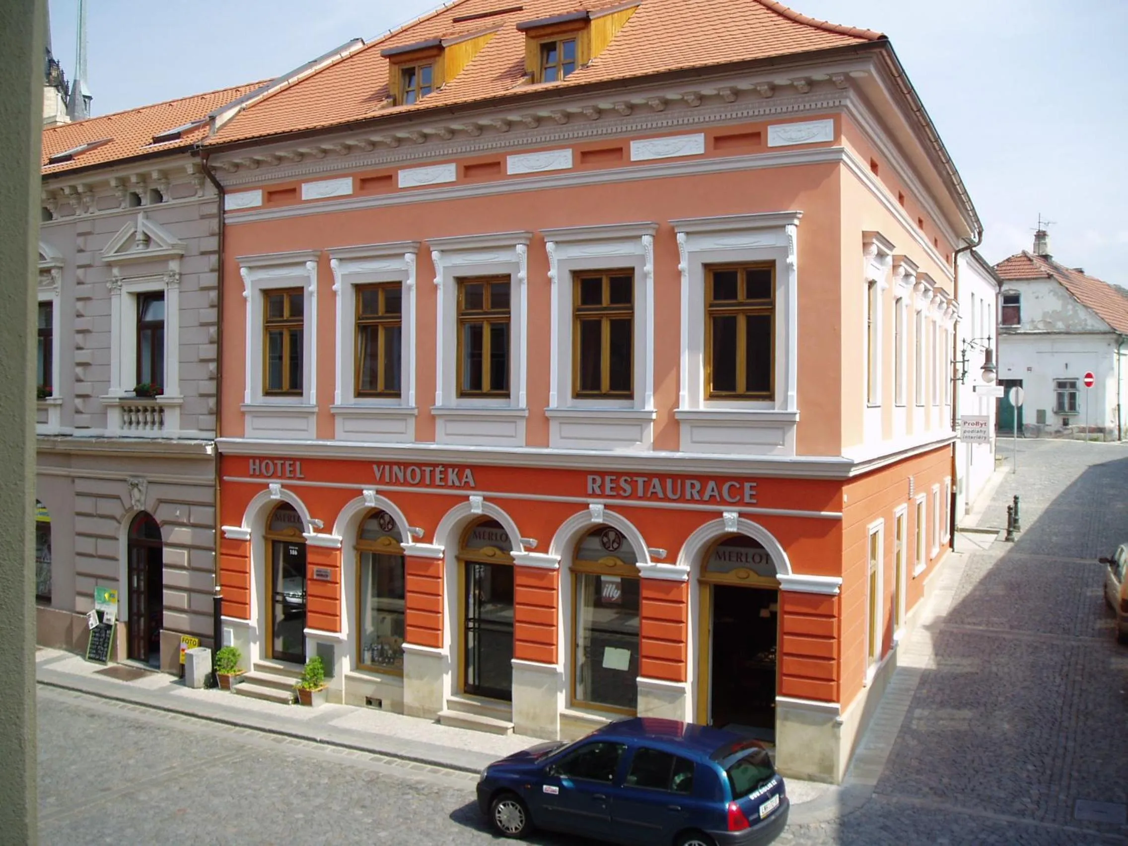 Property building in Hotel Merlot