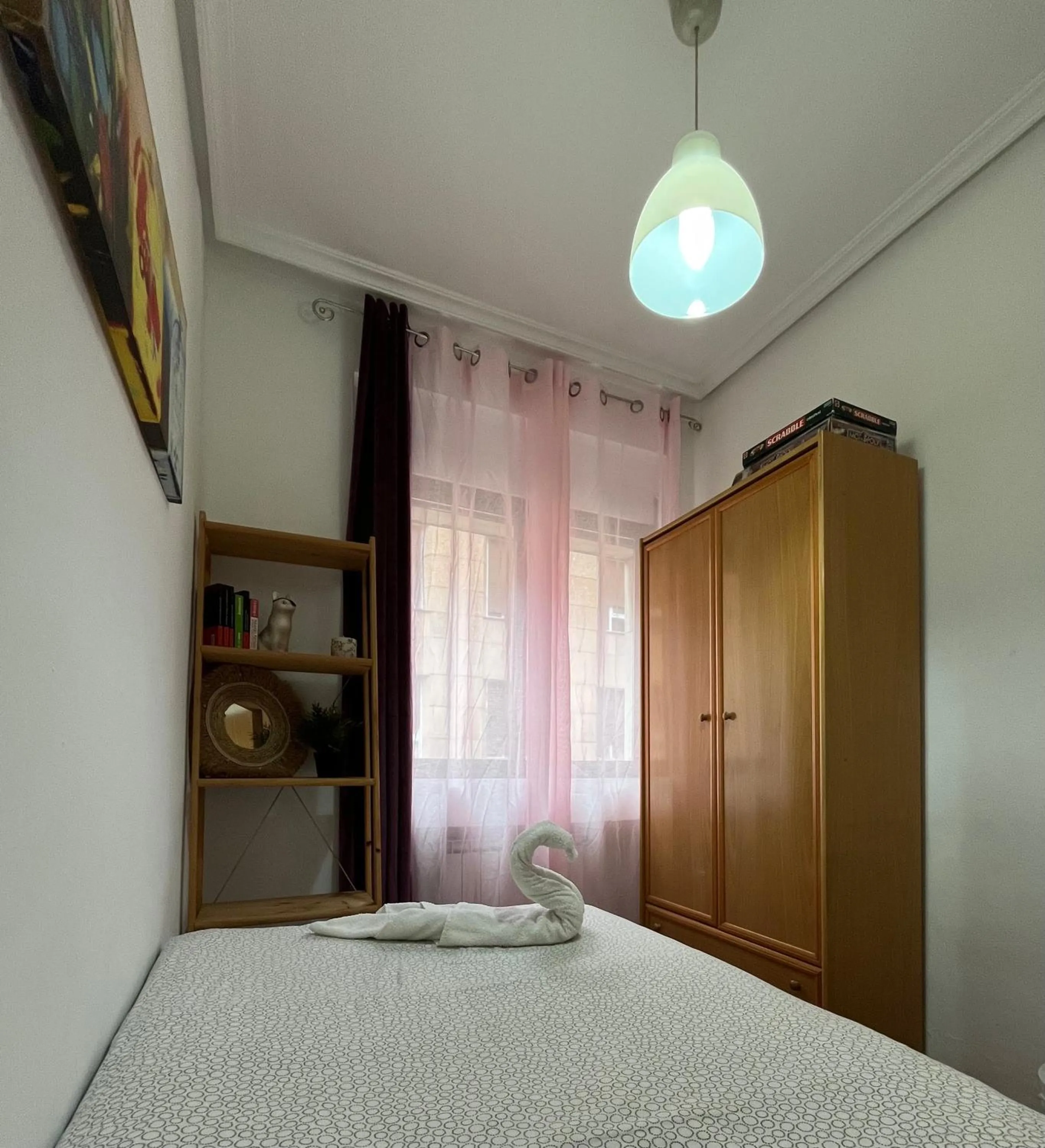 Bed in Roomin Hostel