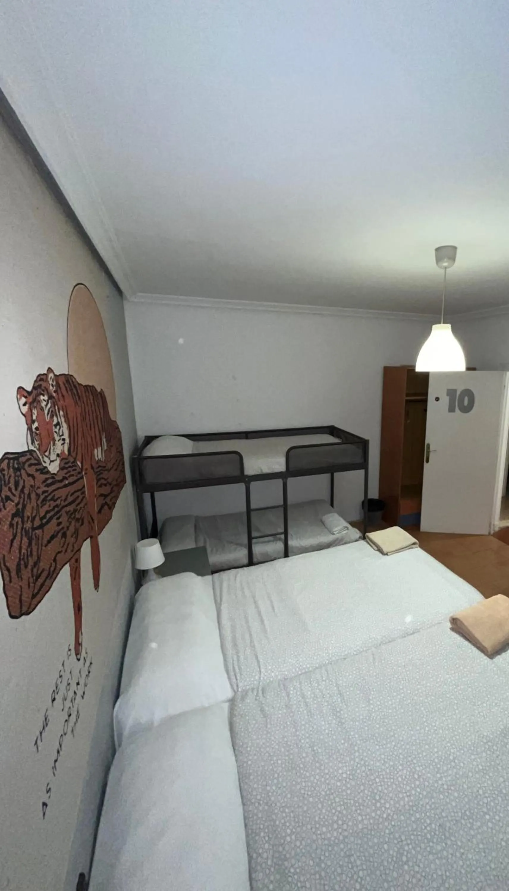 Bed in Roomin Hostel