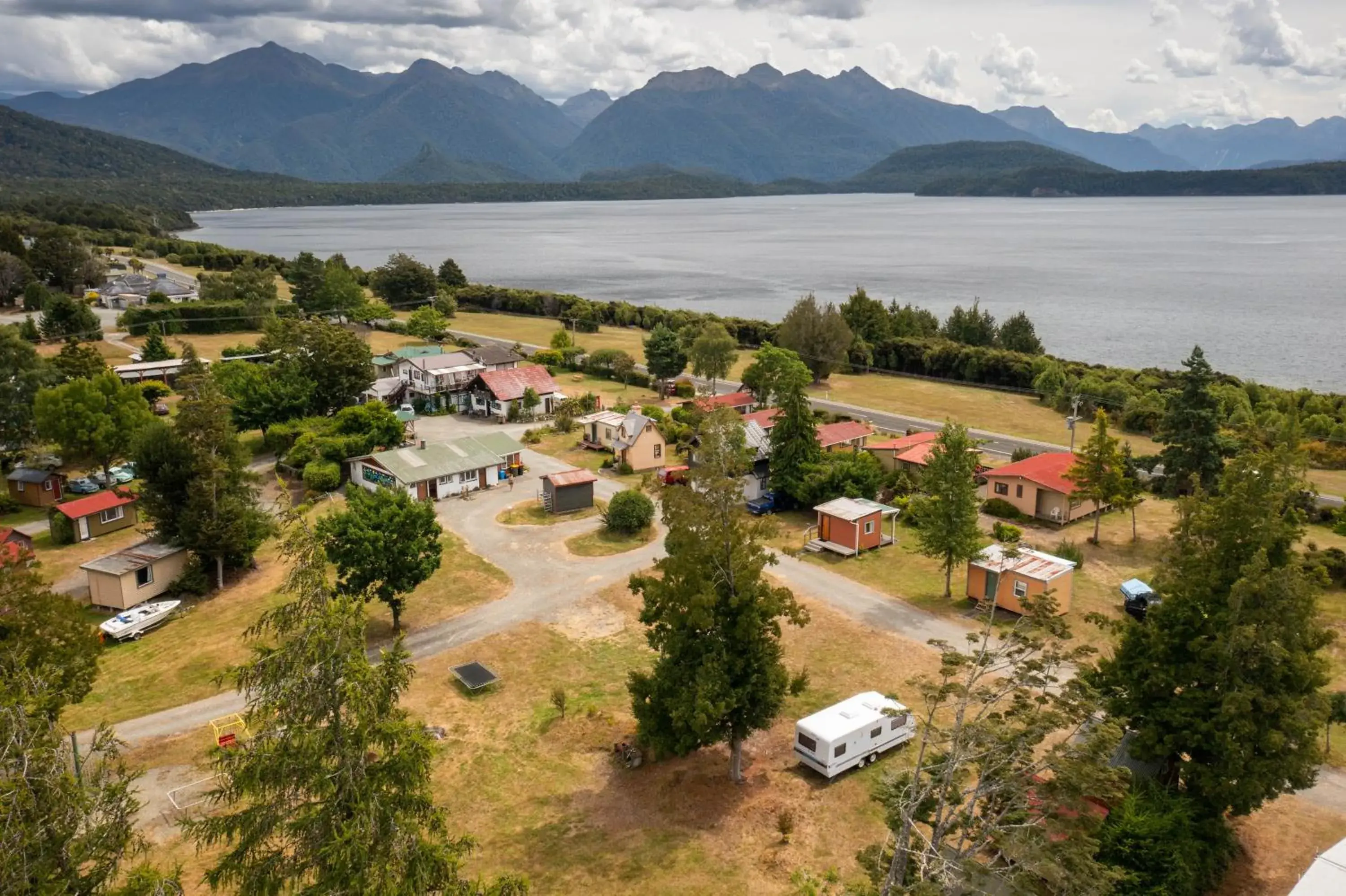 Manapouri Holiday Park Manapouri Holiday Park