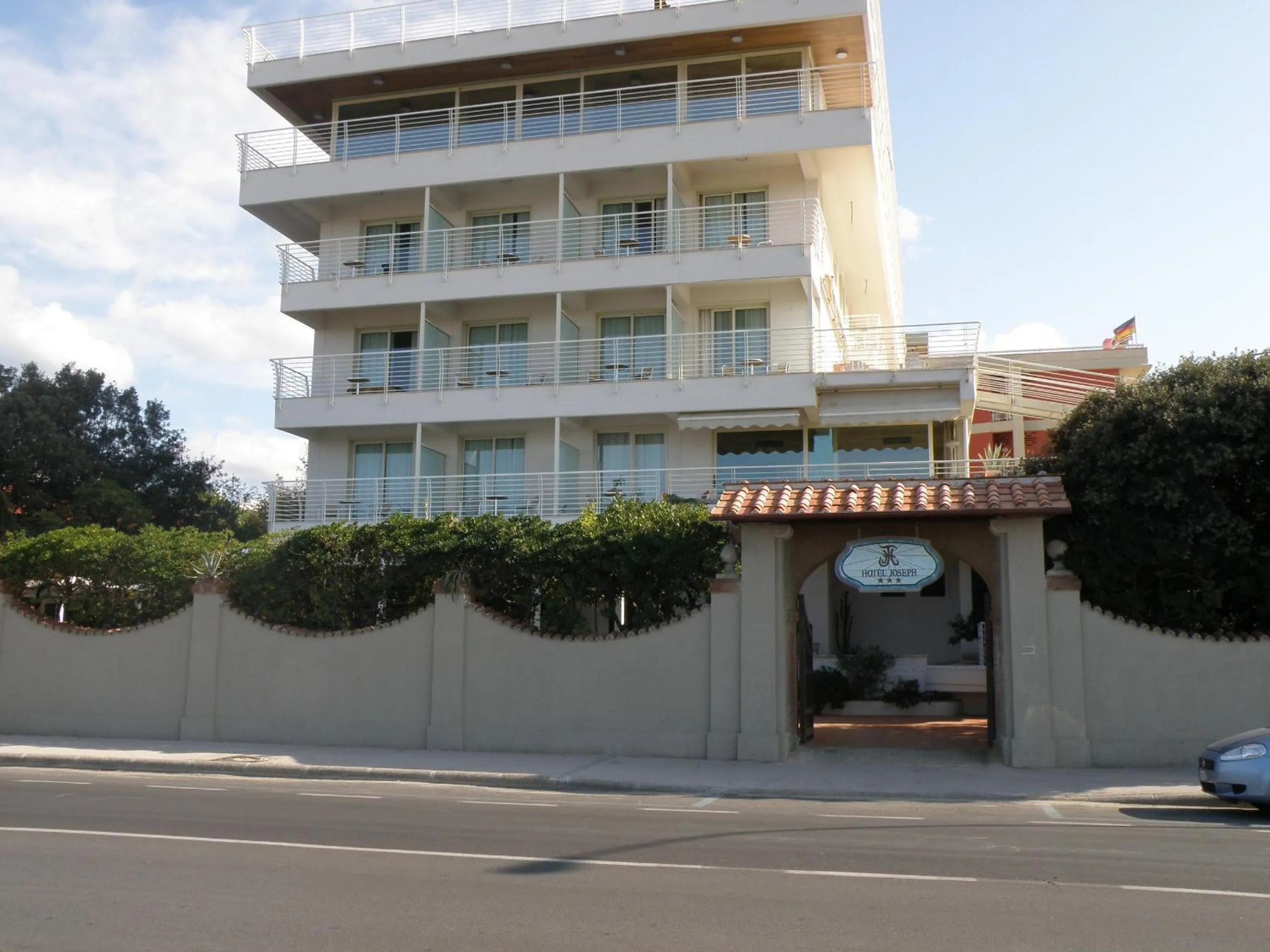 Property building in Hotel Joseph