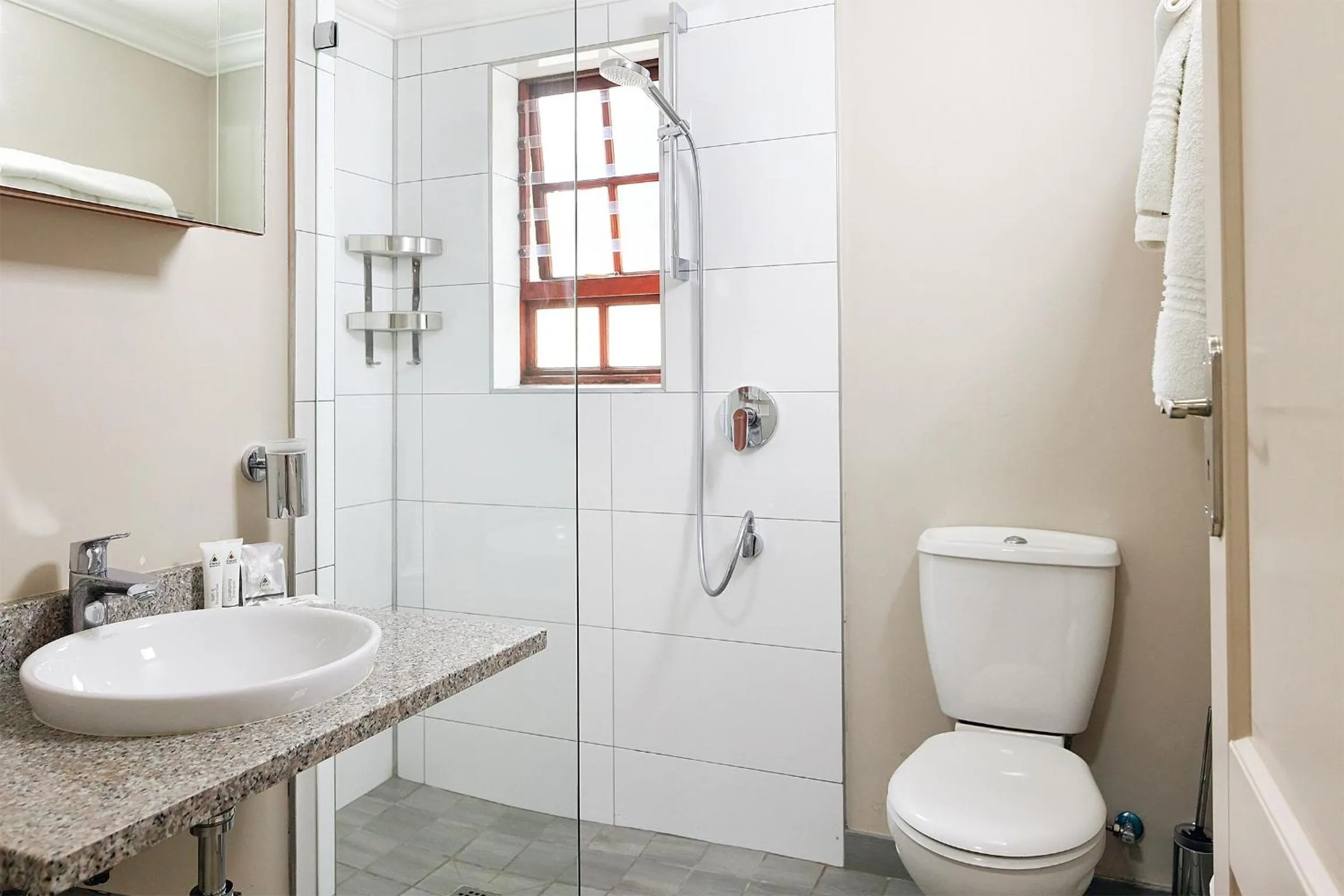 Shower in First Group Magalies Park