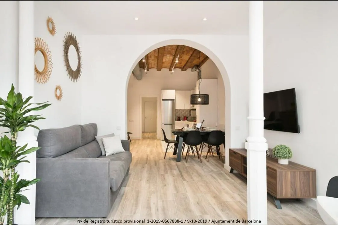 TV and multimedia in Catalonia Square Terrace & 5 bathrooms 5BD-5BTH