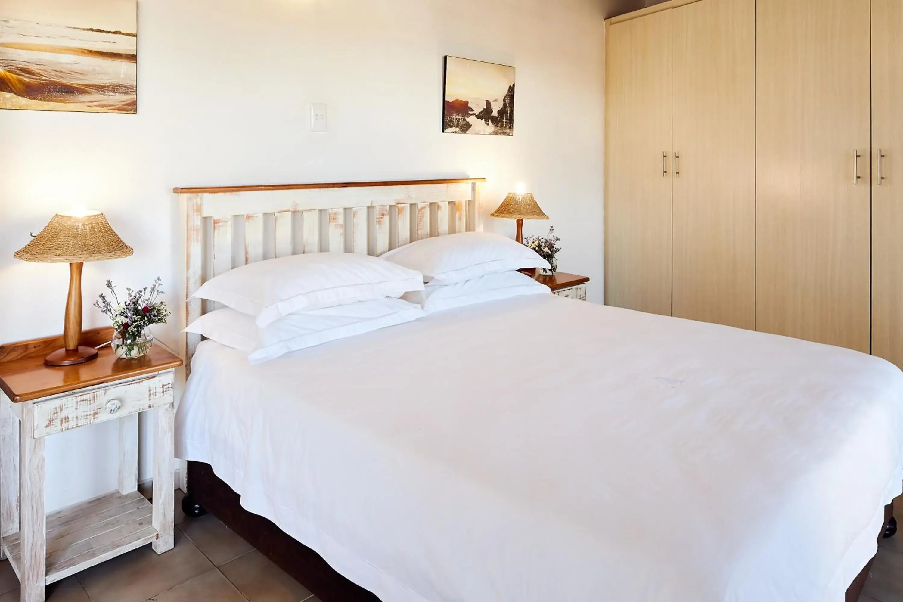 2 Bedroom Chalet in First Group Hole in the Wall 2 Bedroom Chalet in First Group Hole in the Wall