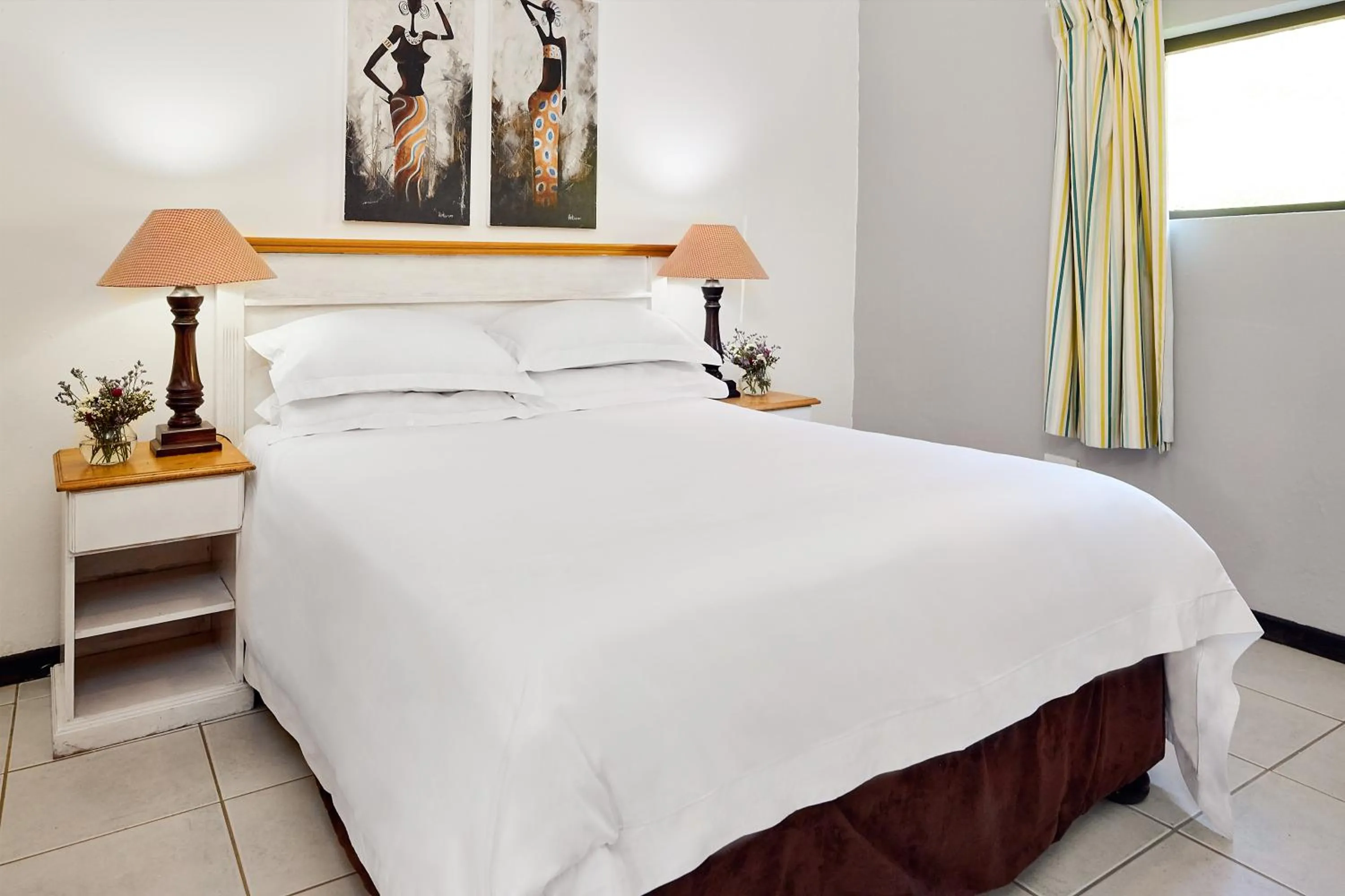 Two Bedroom Apartment in First Group Hole in the Wall