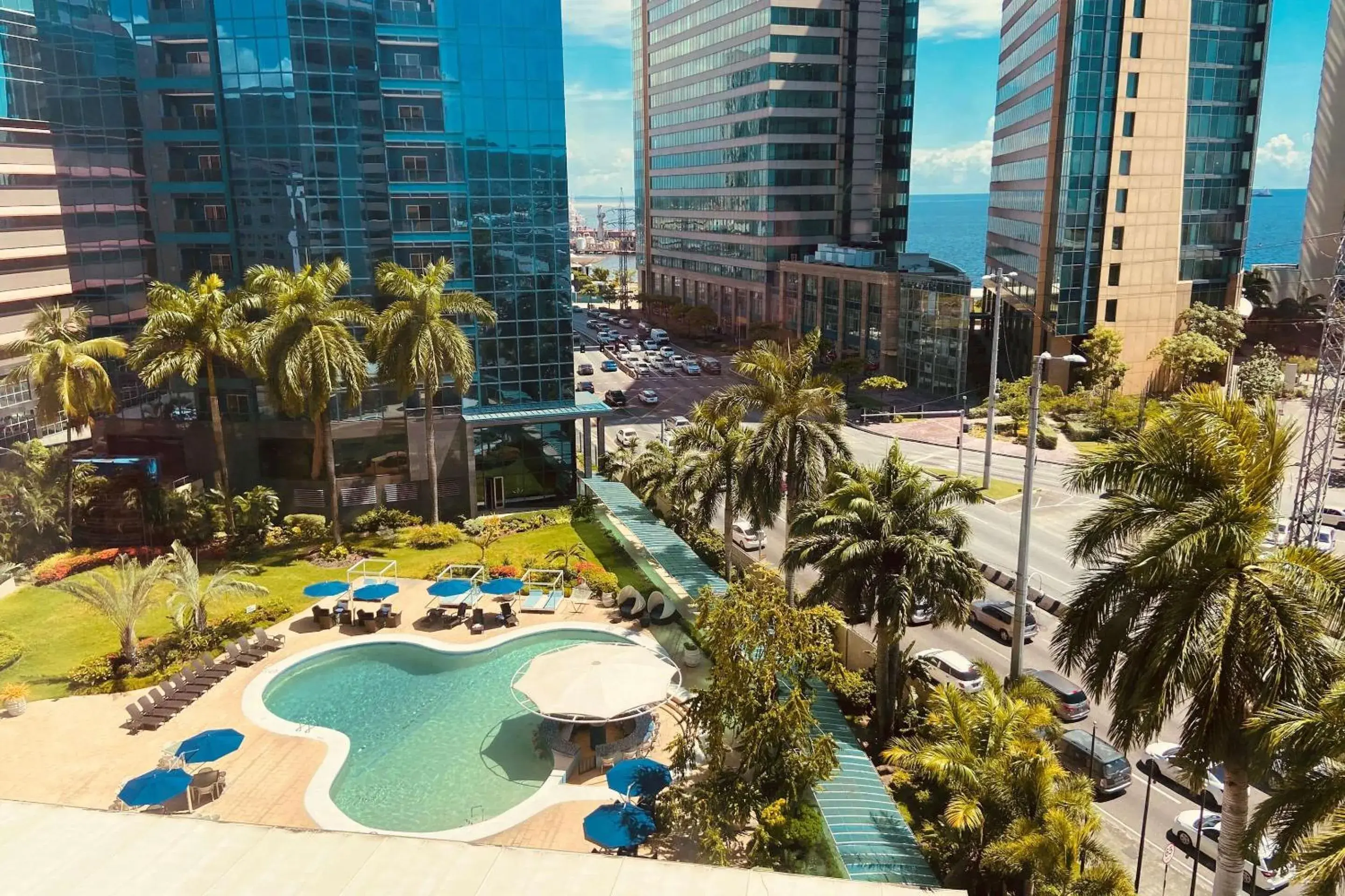 Swimming pool in Radisson Hotel Trinidad Swimming pool in Radisson Hotel Trinidad