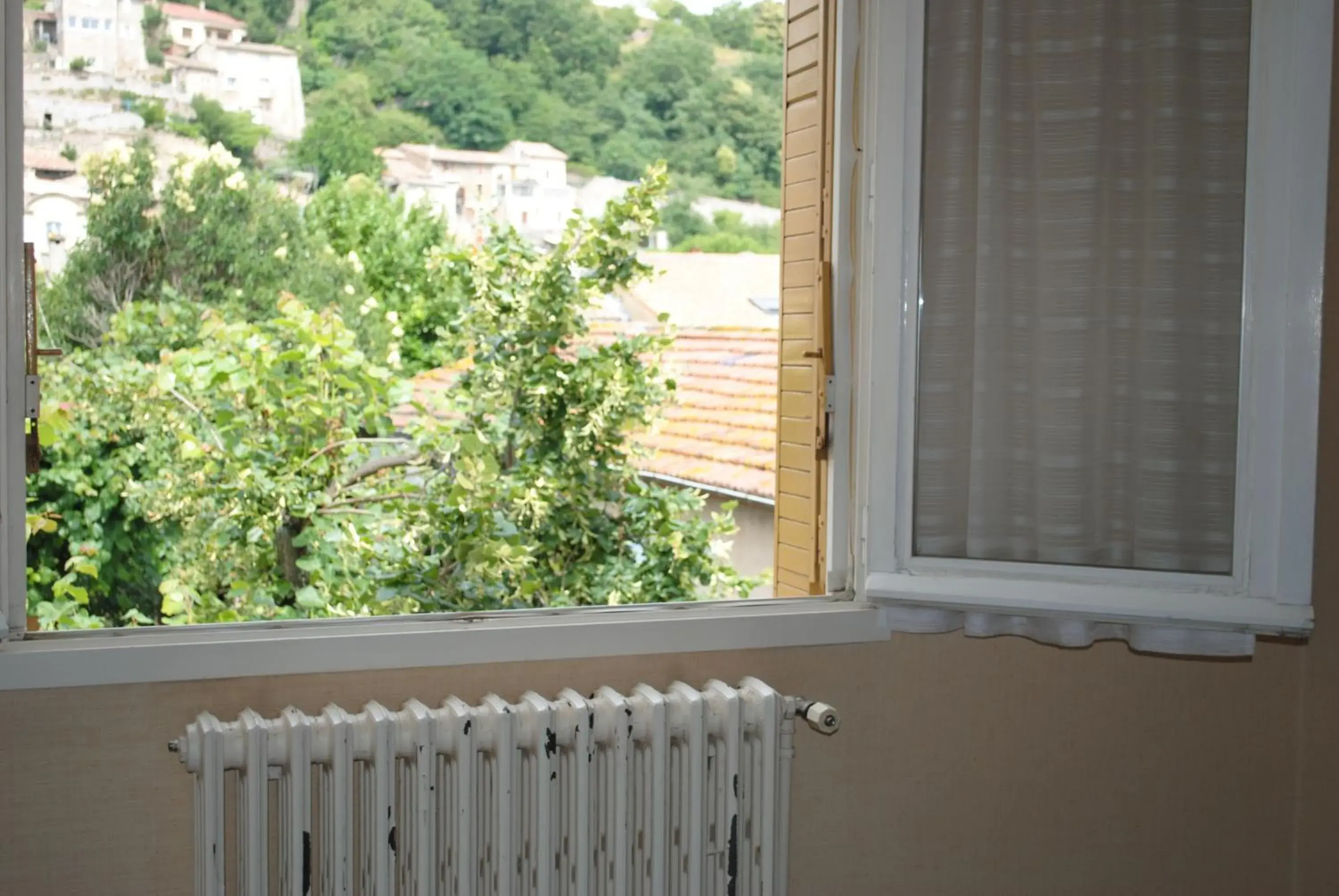 Twin Room in Le Logis Charmant Twin Room in Le Logis Charmant