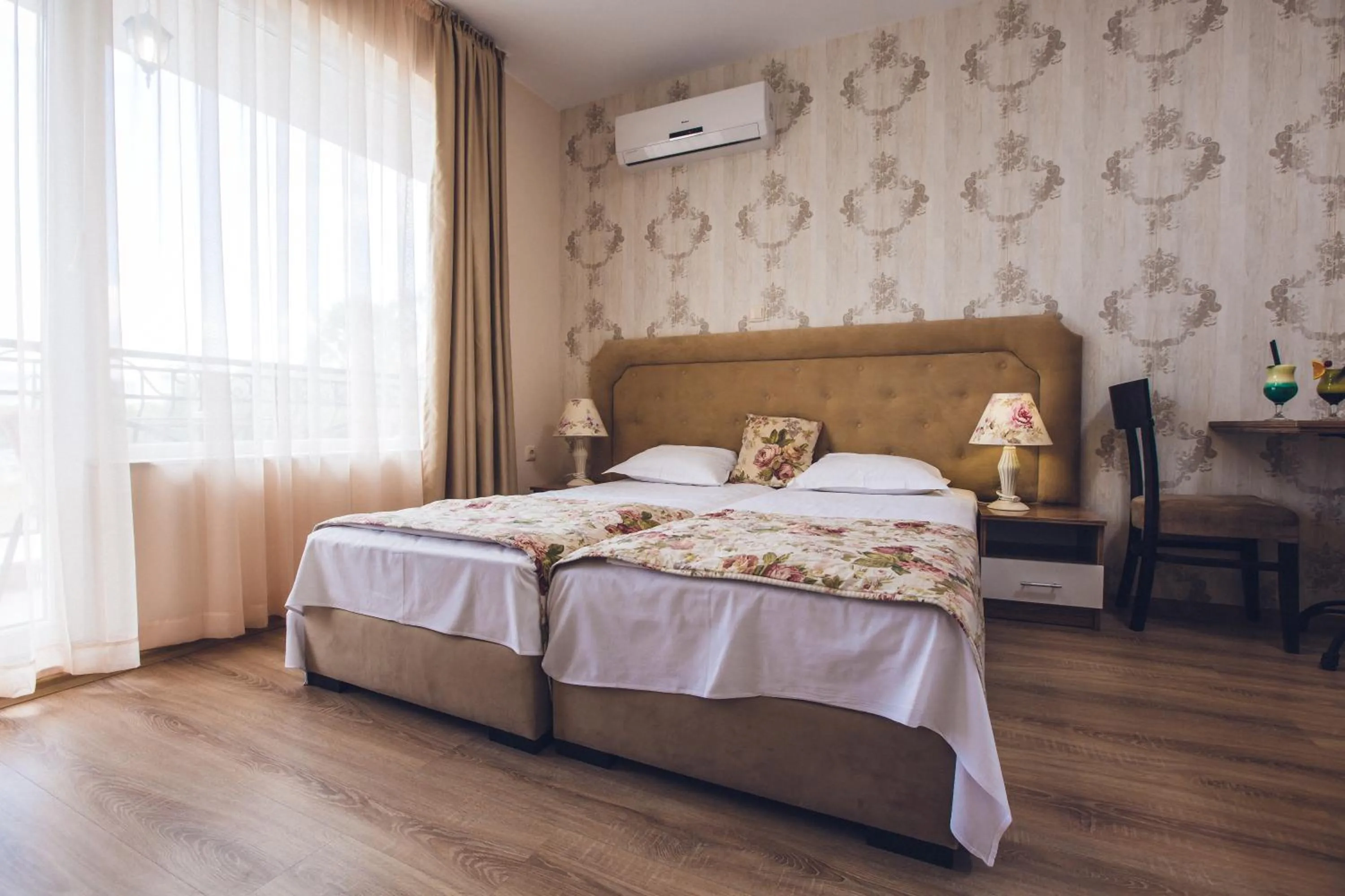 Bed in Avenue Deluxe Hotel