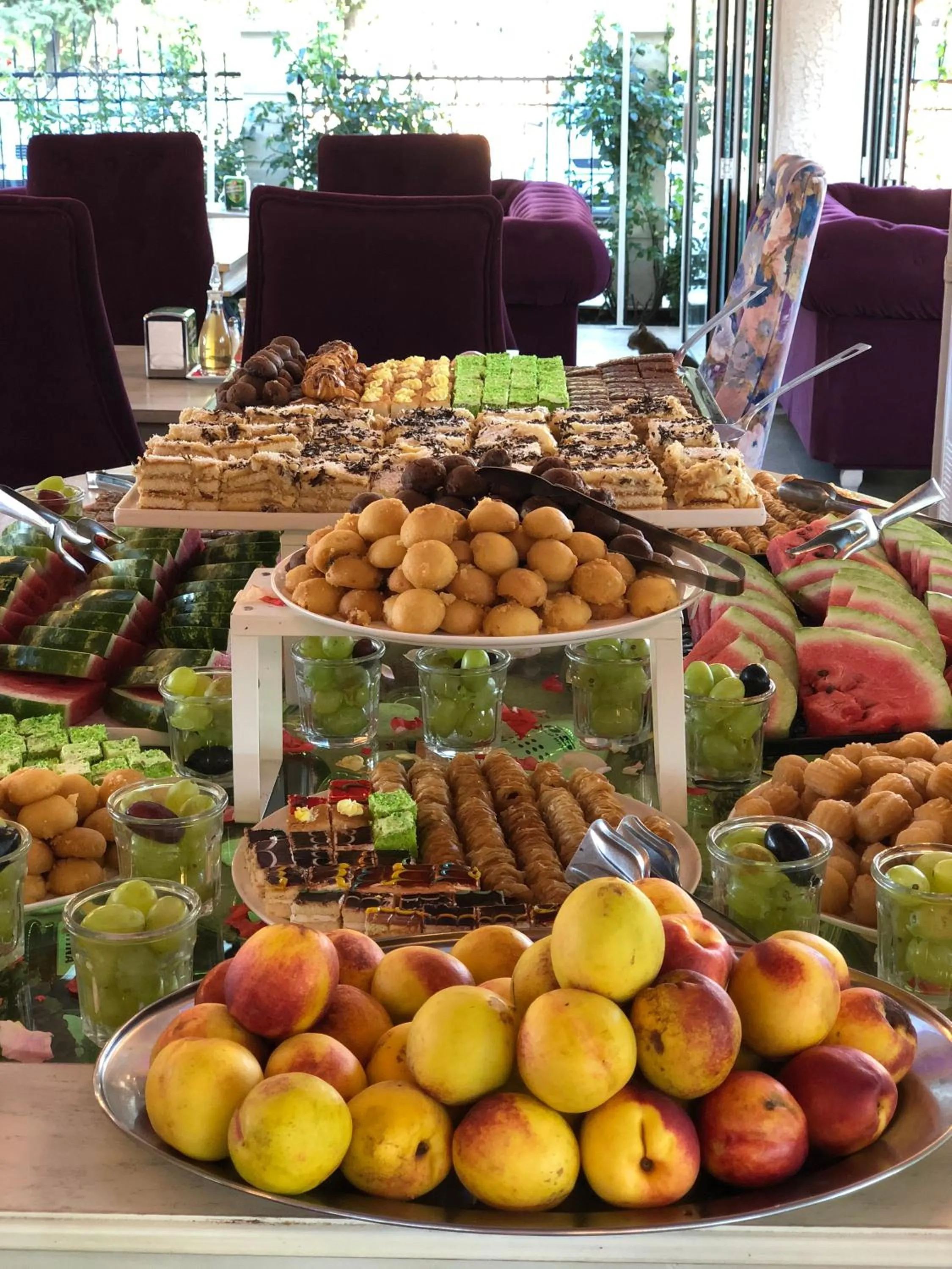 Lunch in Avenue Deluxe Hotel