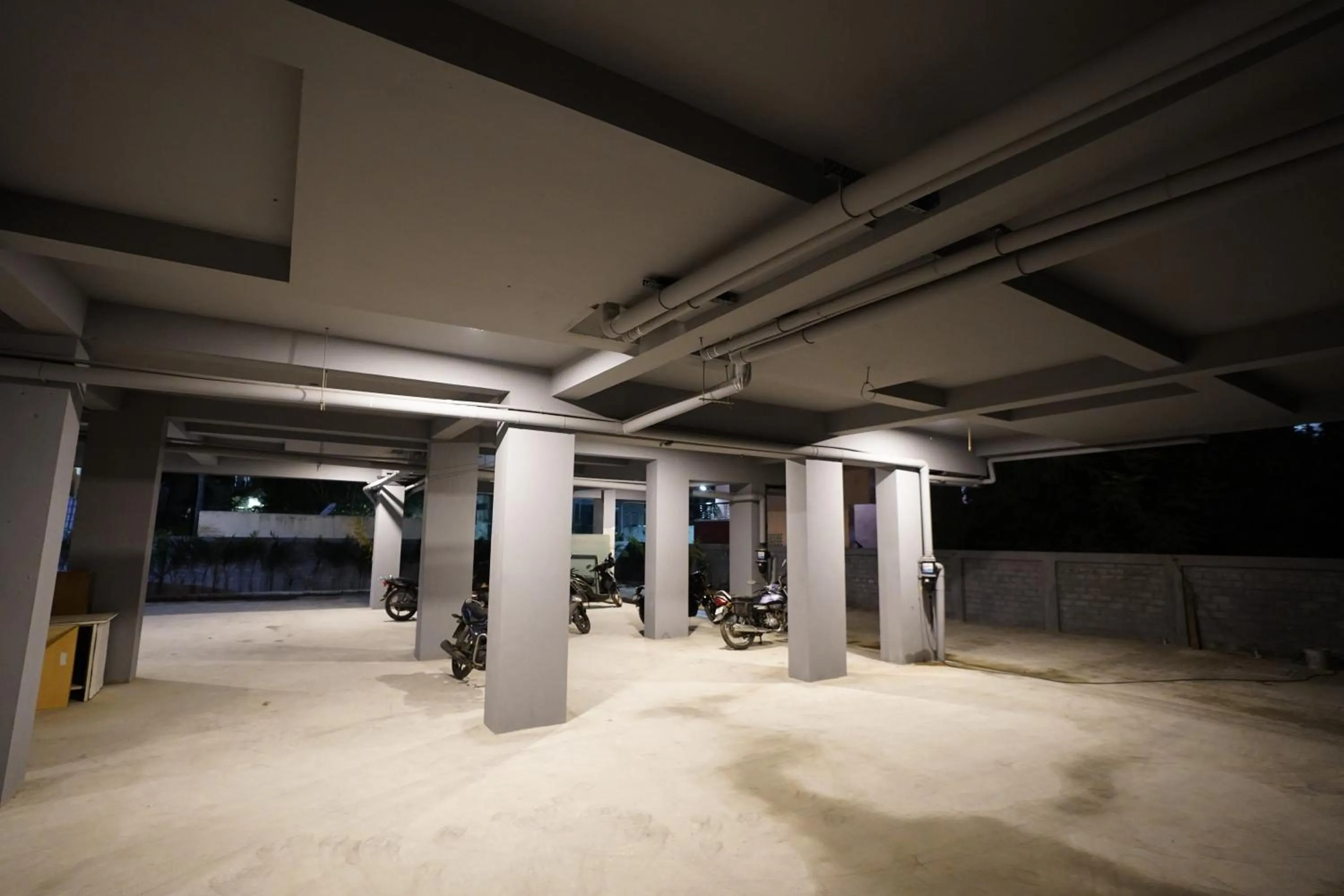 Night in DrizzleDrop Inn Chennai