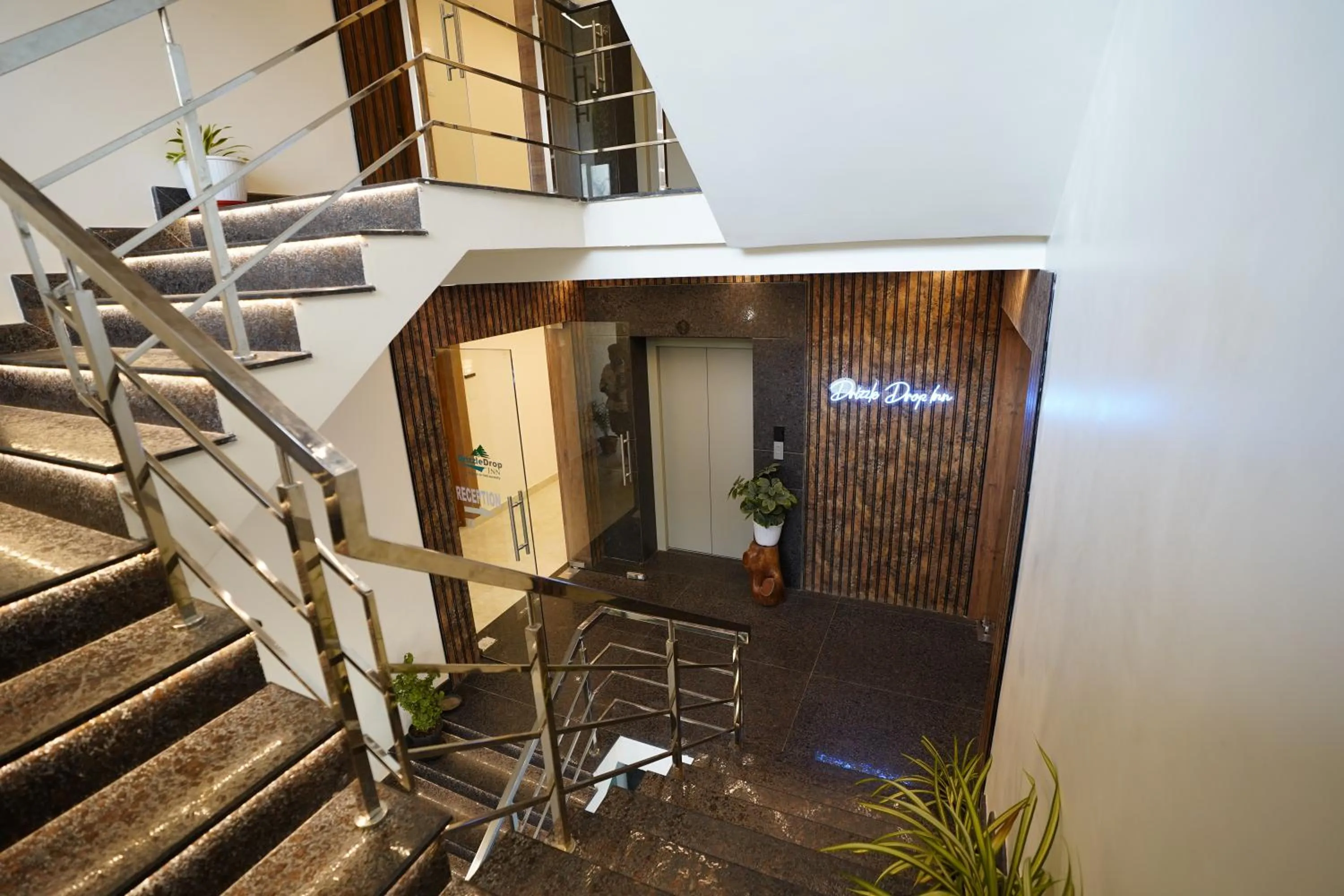 Facade/entrance in DrizzleDrop Inn Chennai