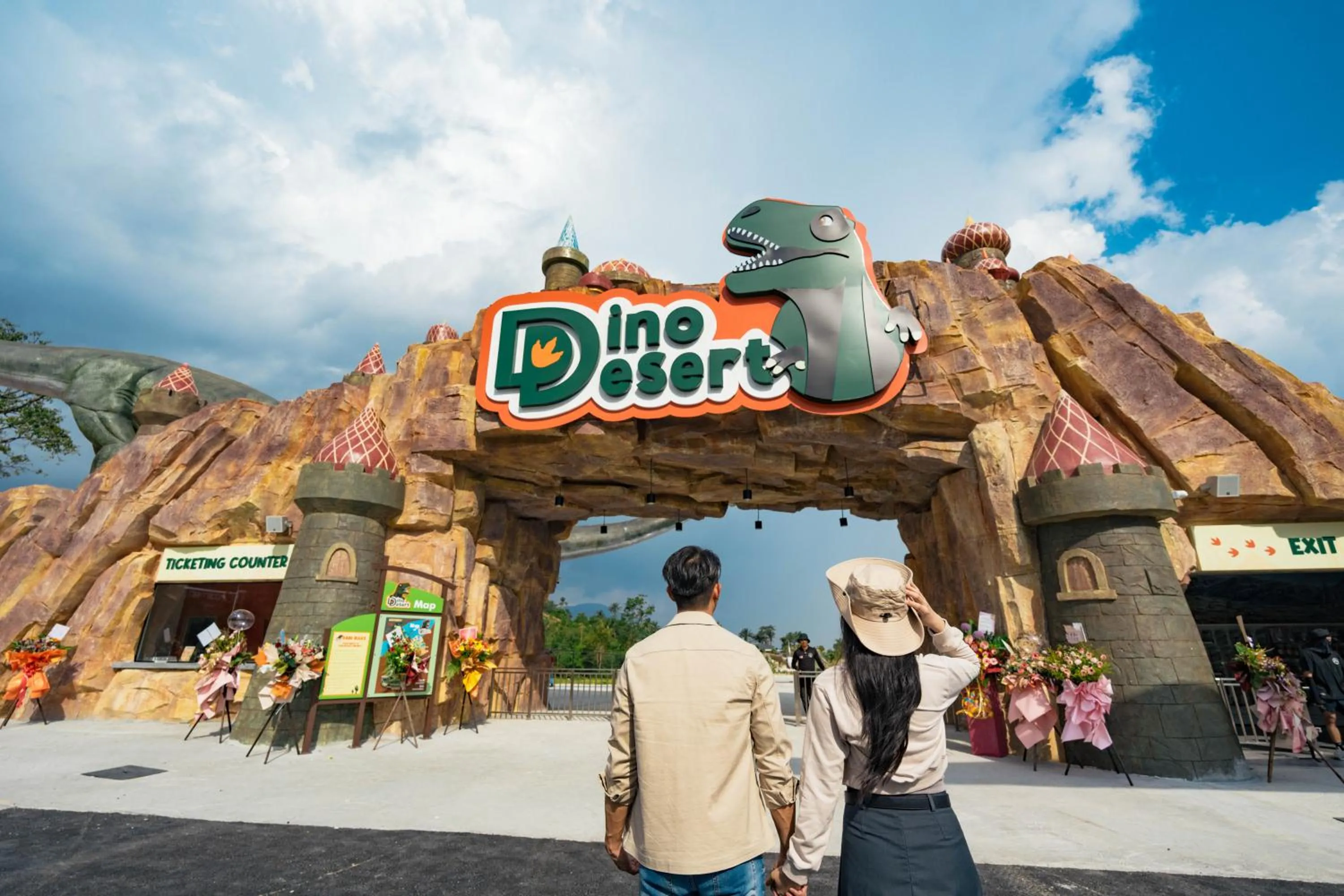 children in Monkeys Canopy Resort