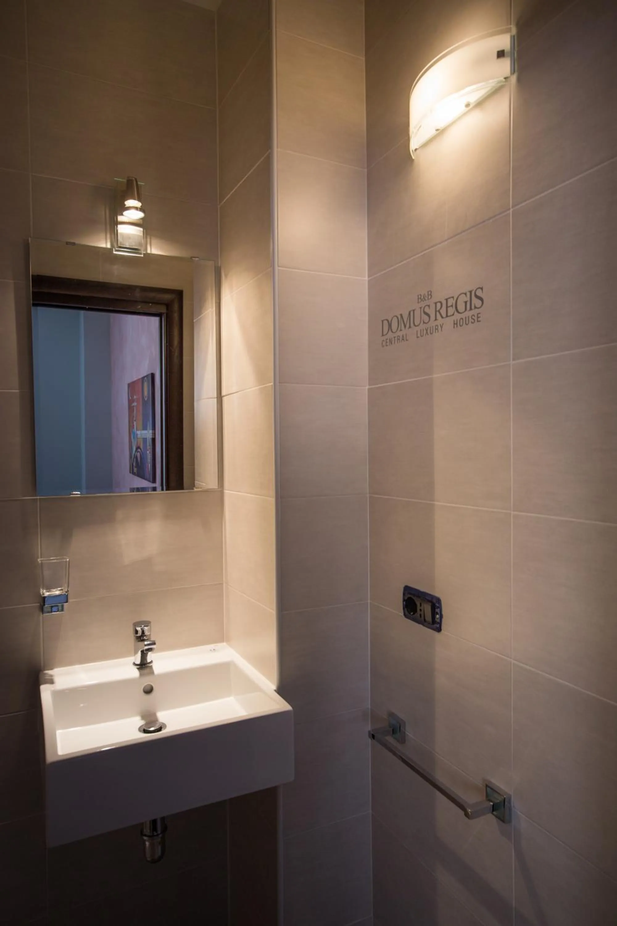 Bathroom in Domus Regis