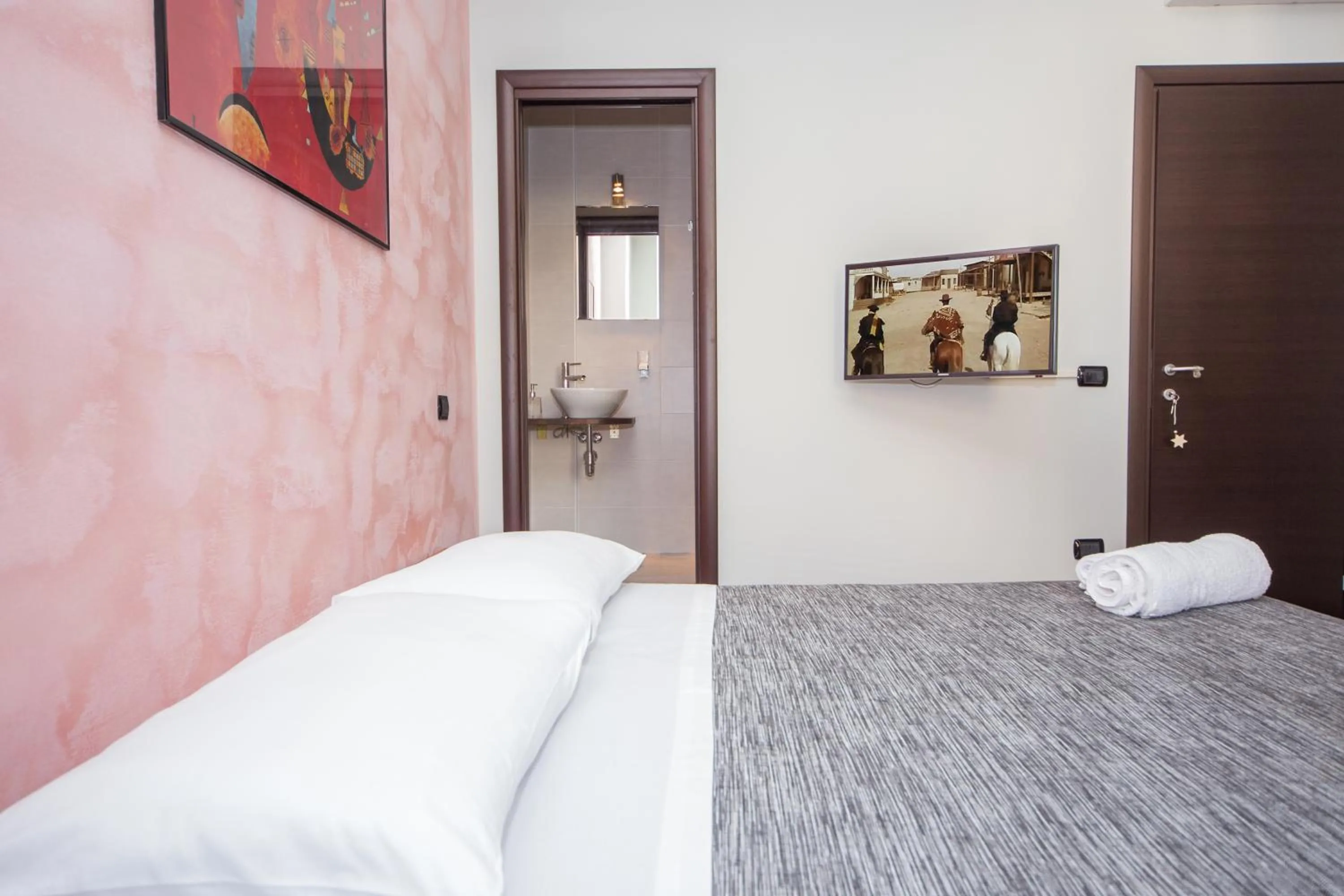 Photo of the whole room in Domus Regis