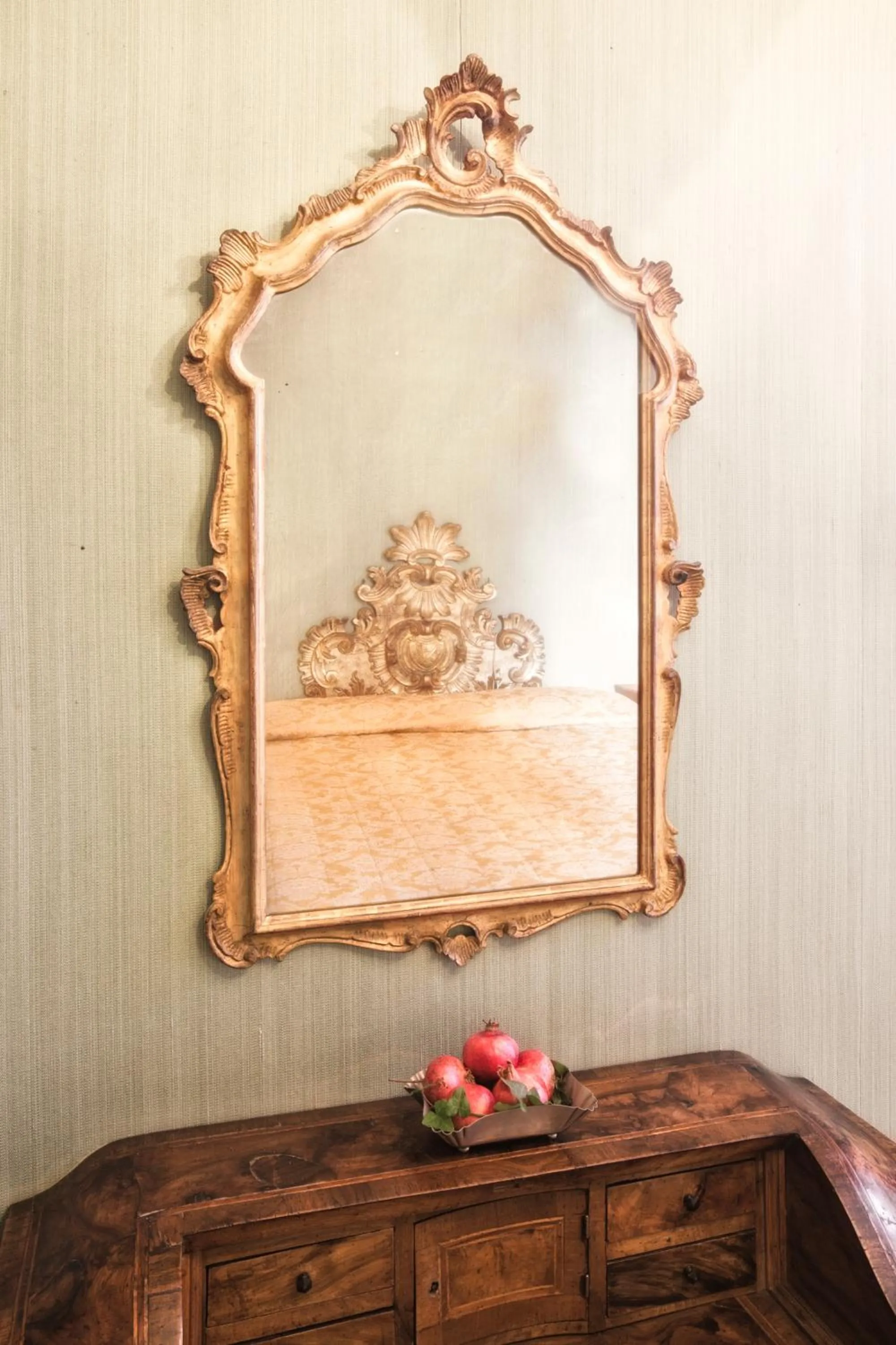 Bed in Palazzetto San Lio, Rialto