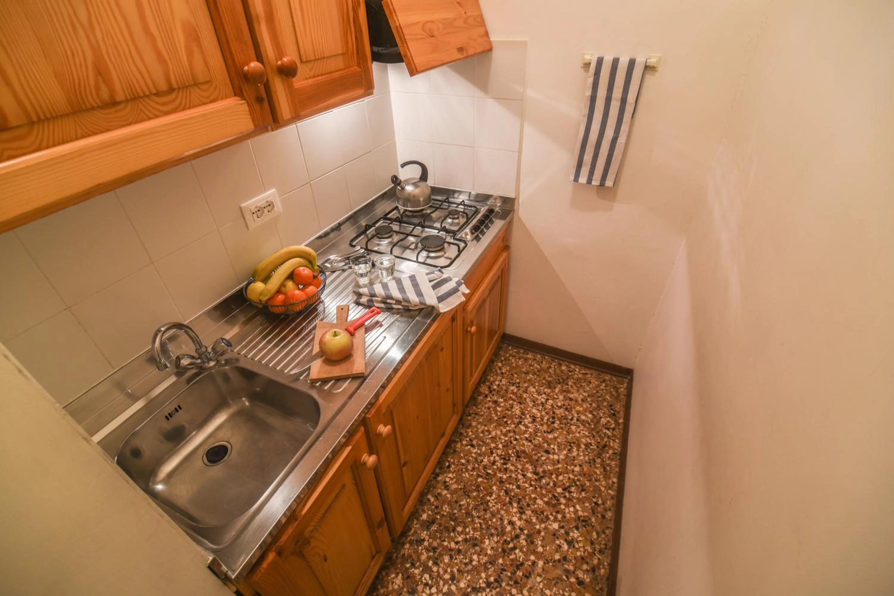 Kitchen or kitchenette in Palazzetto San Lio, Rialto
