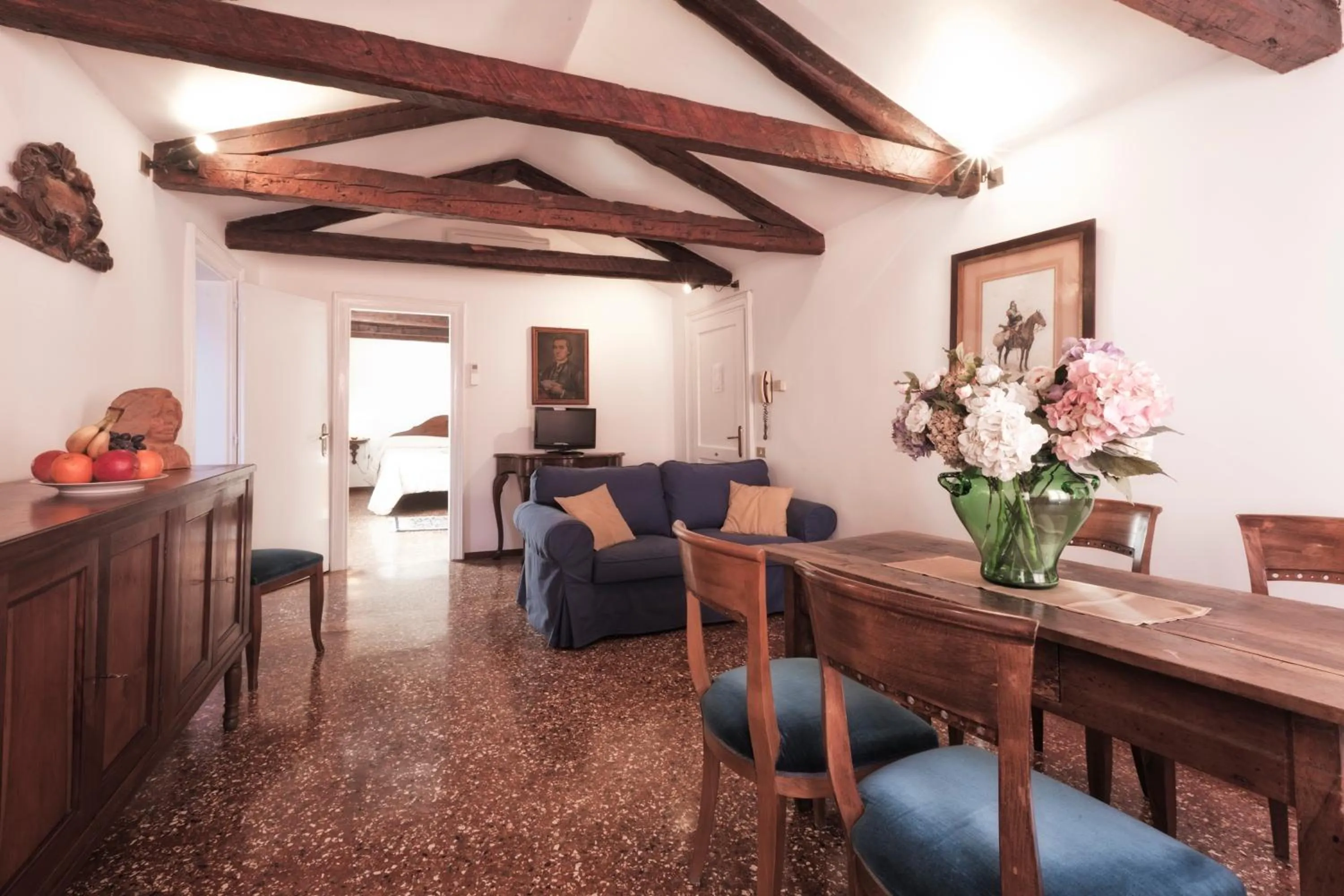 Living room in Palazzetto San Lio, Rialto