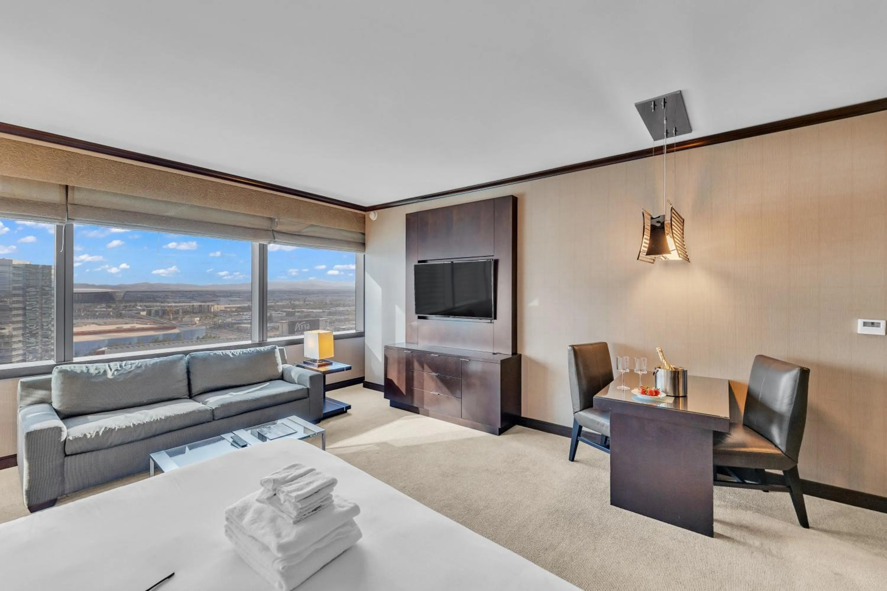Seating area in VDARA HOTEL Premium Studio Suite * FREE VALET PARKING