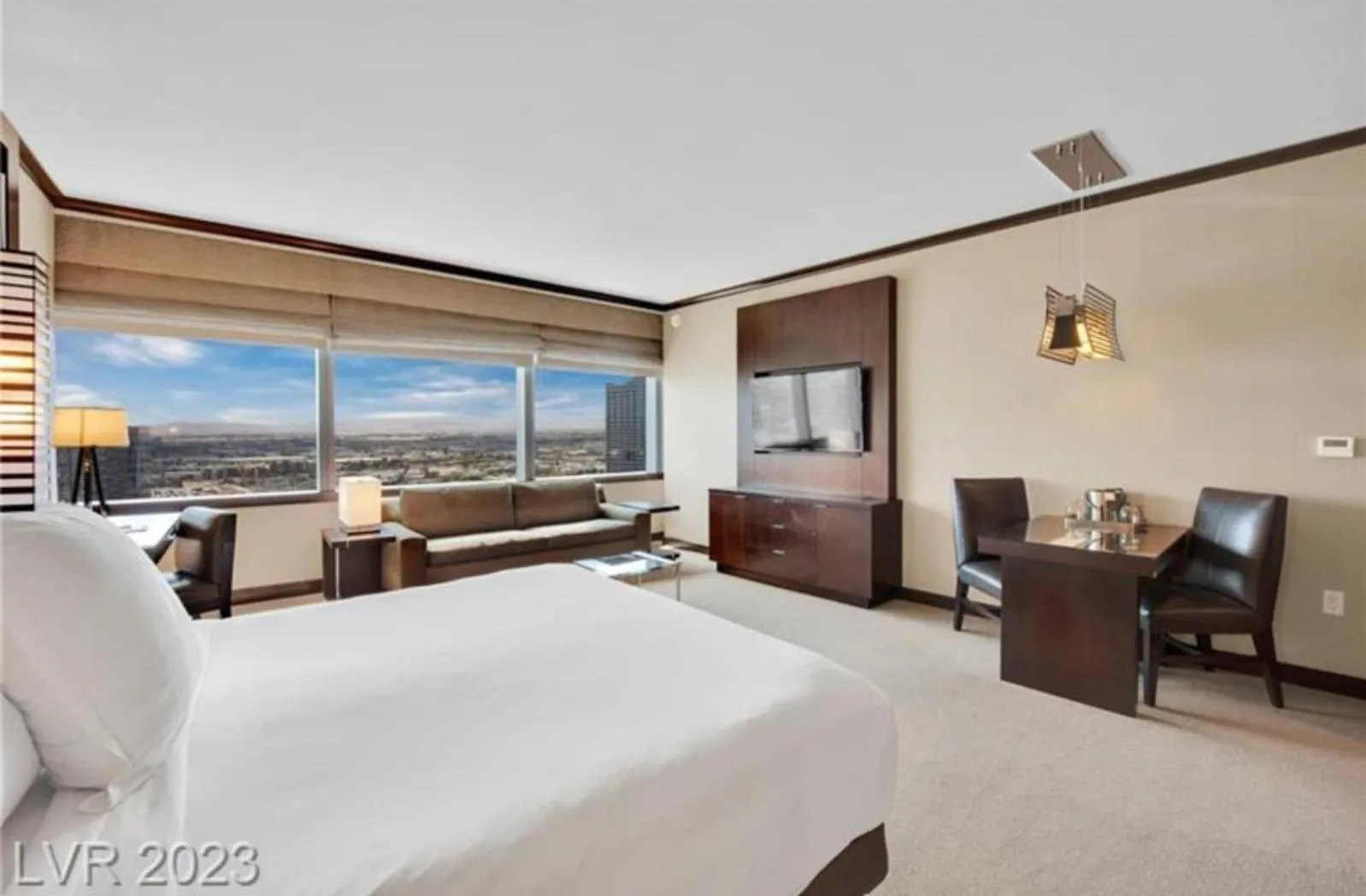 Bedroom, Bed in VDARA HOTEL Premium Studio Suite * FREE VALET PARKING