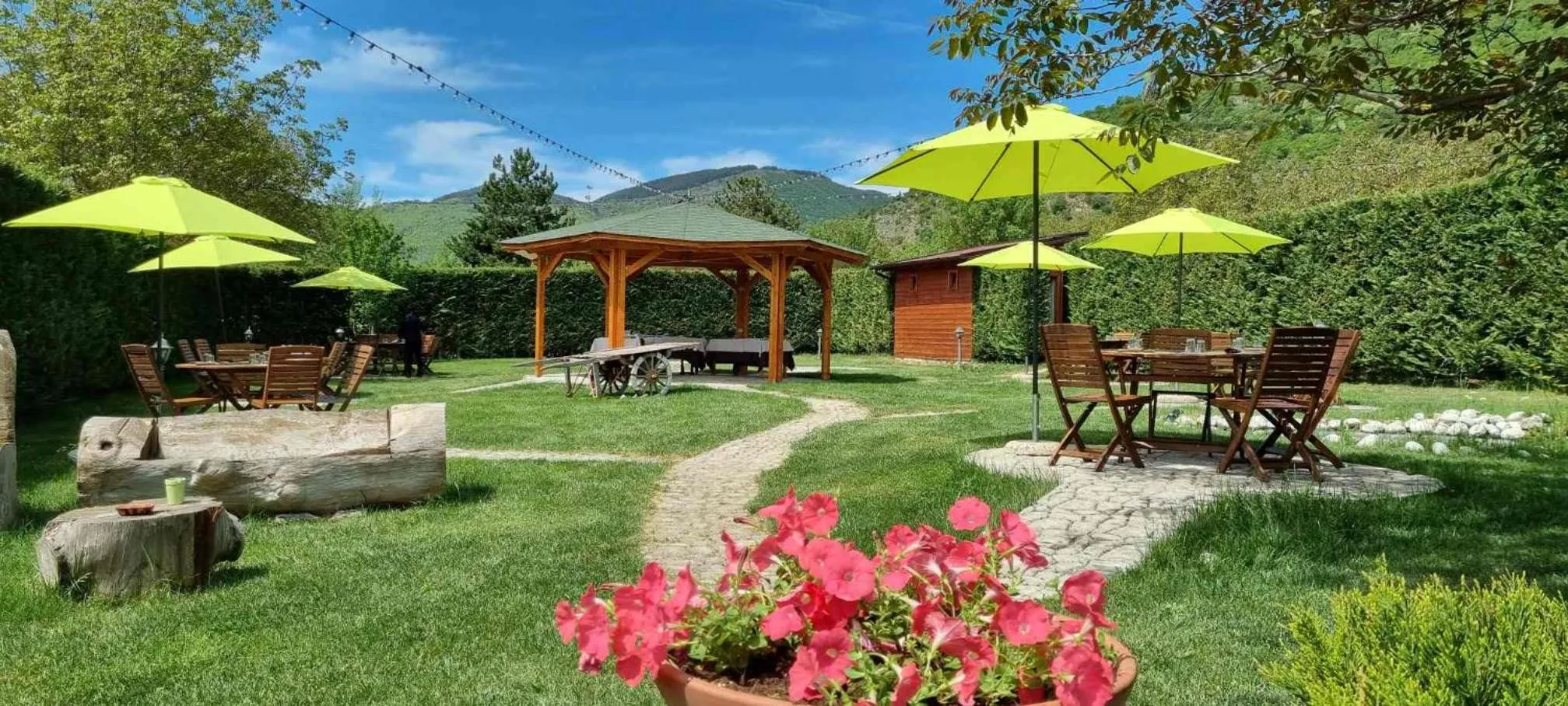 Garden view in Agriturismo Il Timo