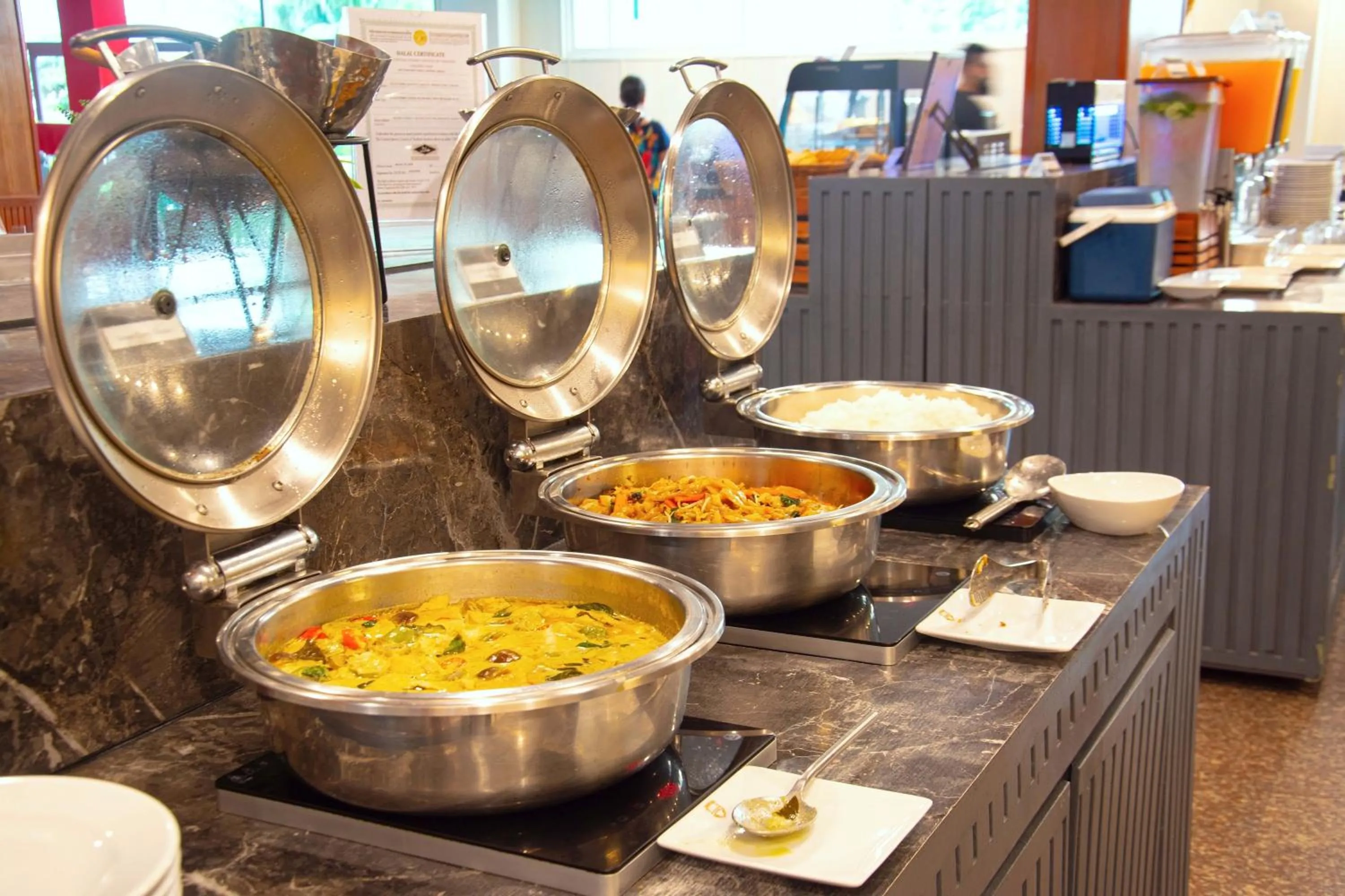 Breakfast in Elite Suites Patong