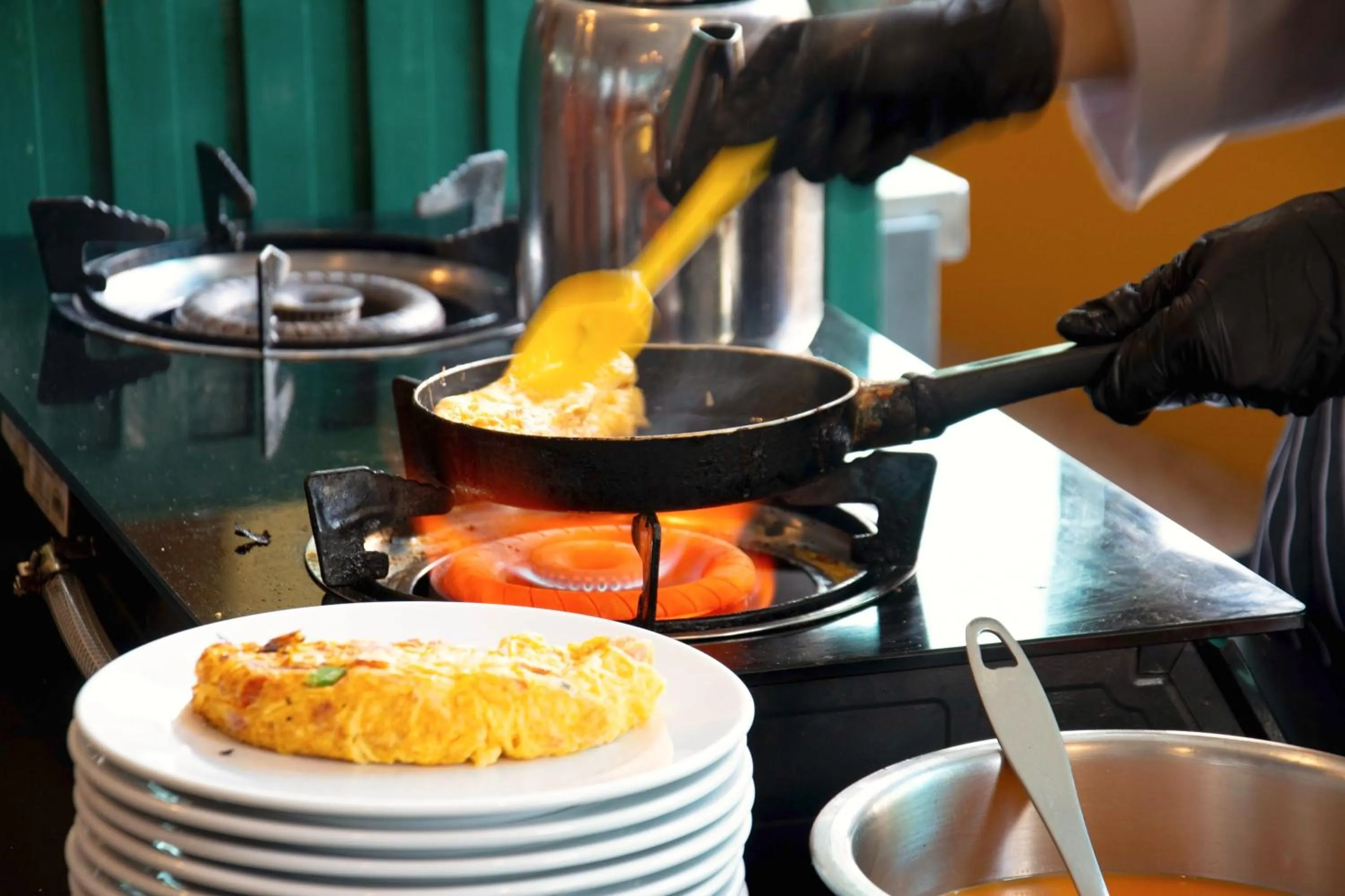 Breakfast in Elite Suites Patong