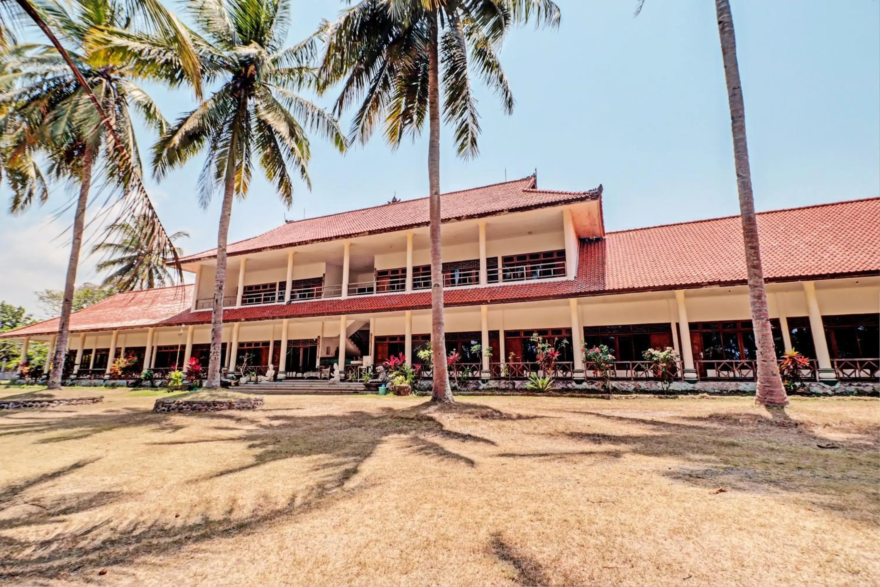 Facade/entrance in Capital O 93236 Hotel Hapel Negara Facade/entrance in Capital O 93236 Hotel Hapel Negara