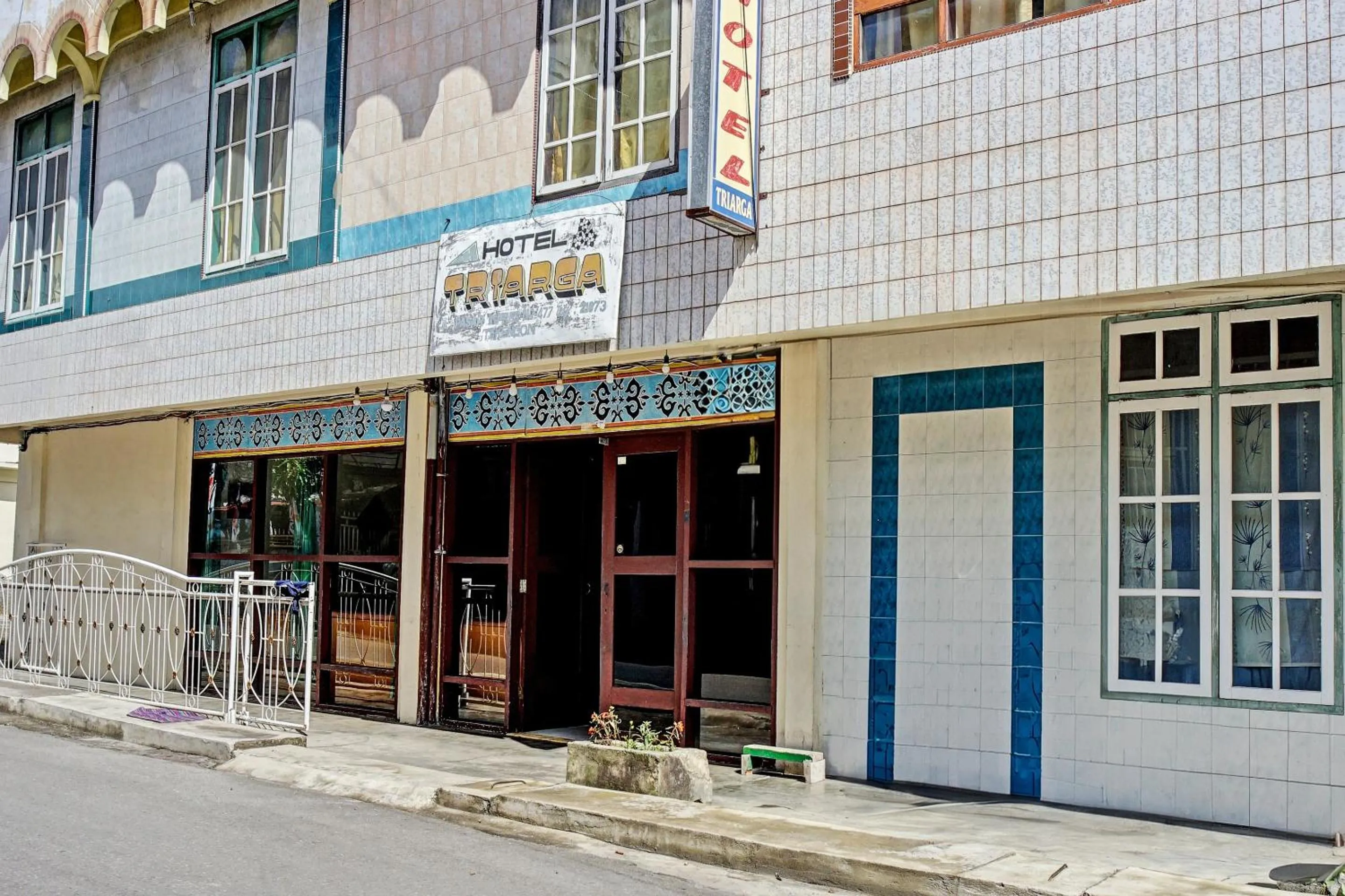 Facade/entrance in Hotel O Triarga