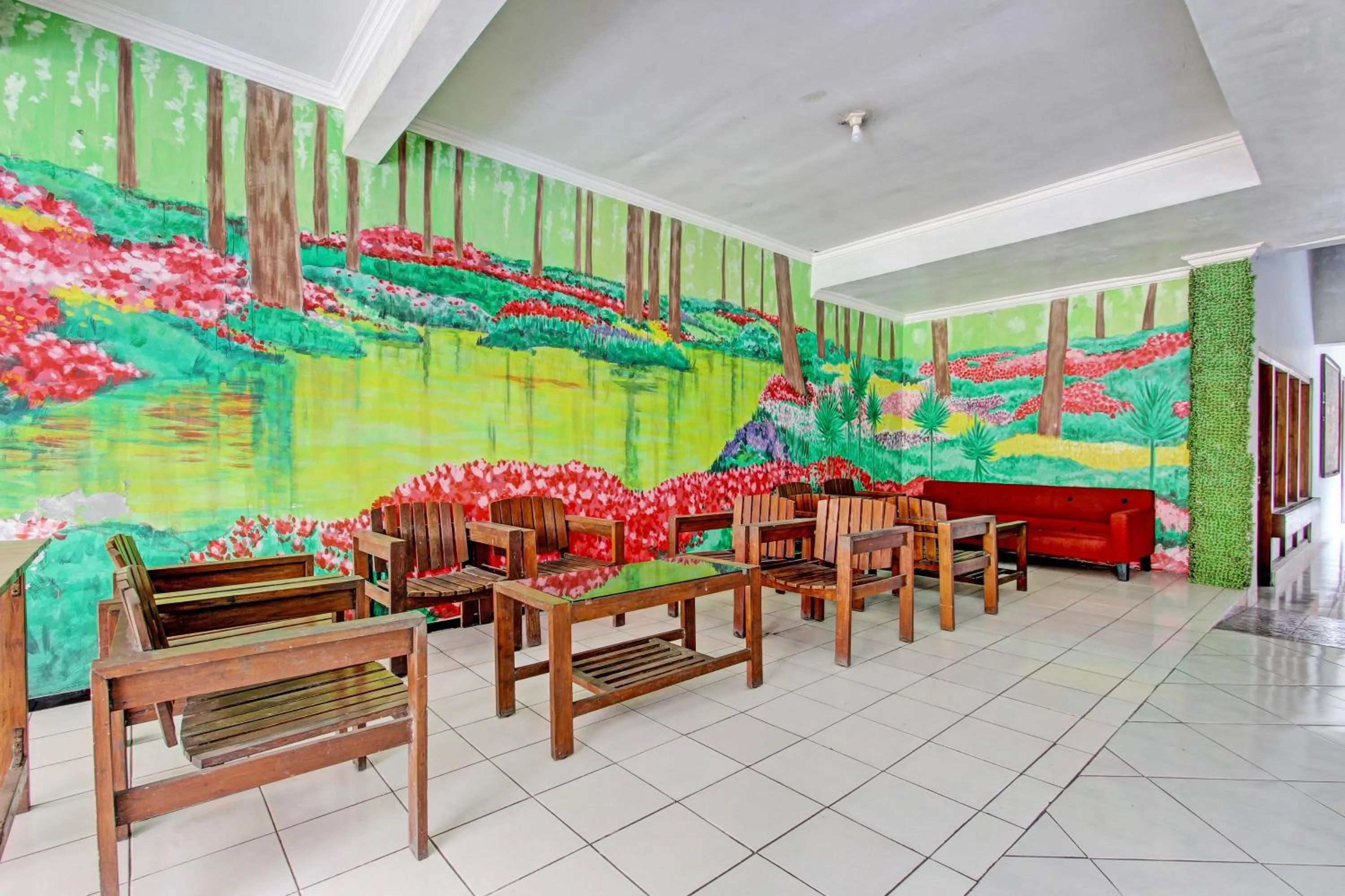 Lobby or reception in Super OYO Capital O 93240 Candra Dewi Hotel