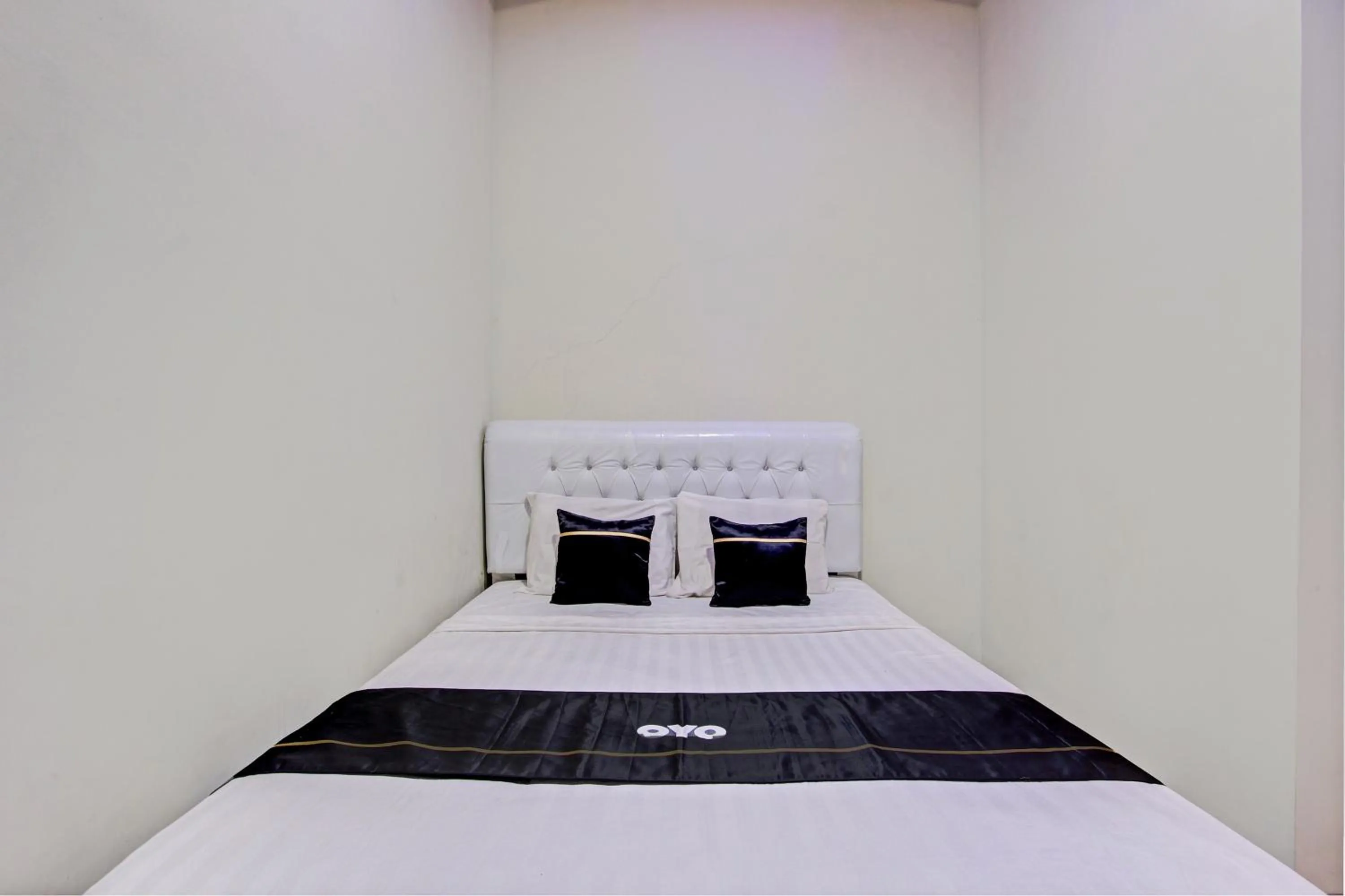 Bedroom, Bed in Capital O 93244 Angkasa Inn