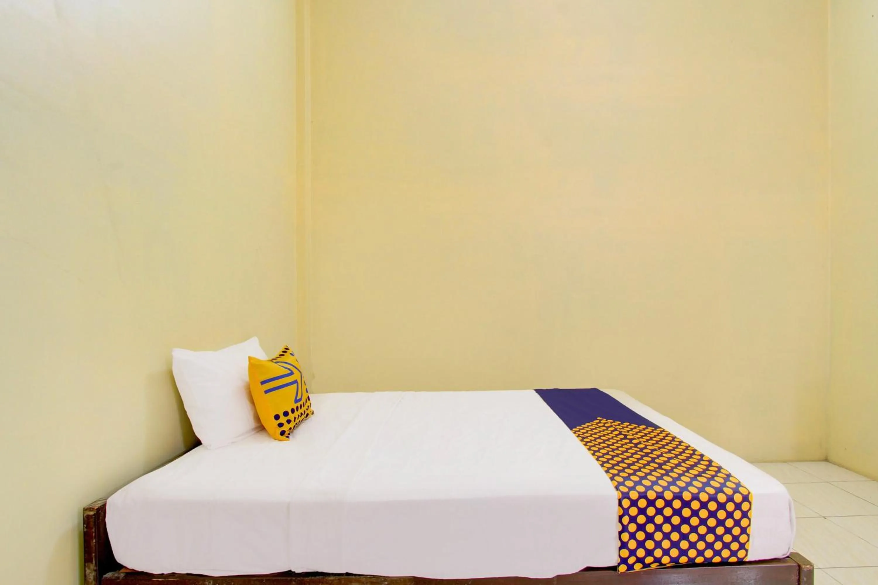 Bedroom, Bed in Hotel O Guest House Mulia Dua Syariah