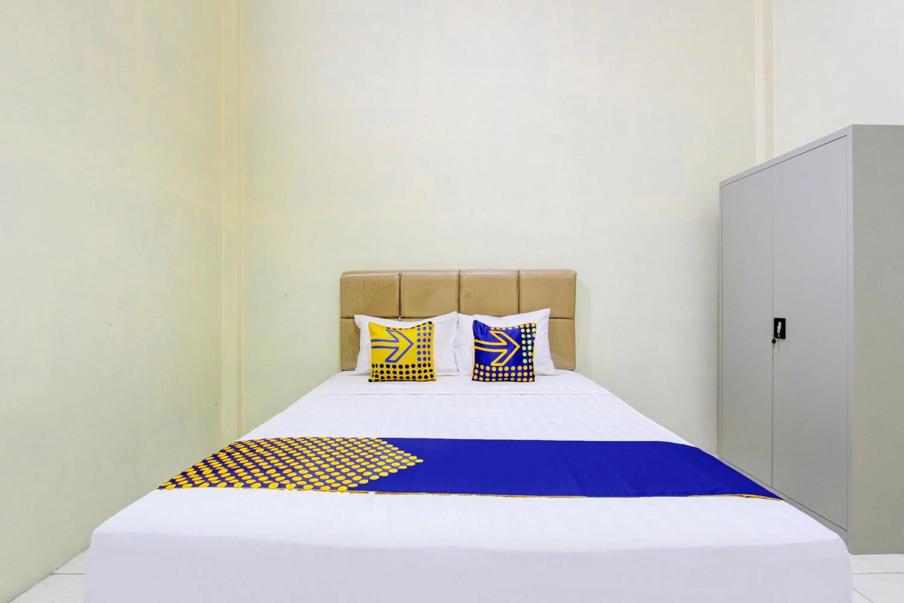 Bedroom, Bed in Hotel O Guest House Mulia Dua Syariah