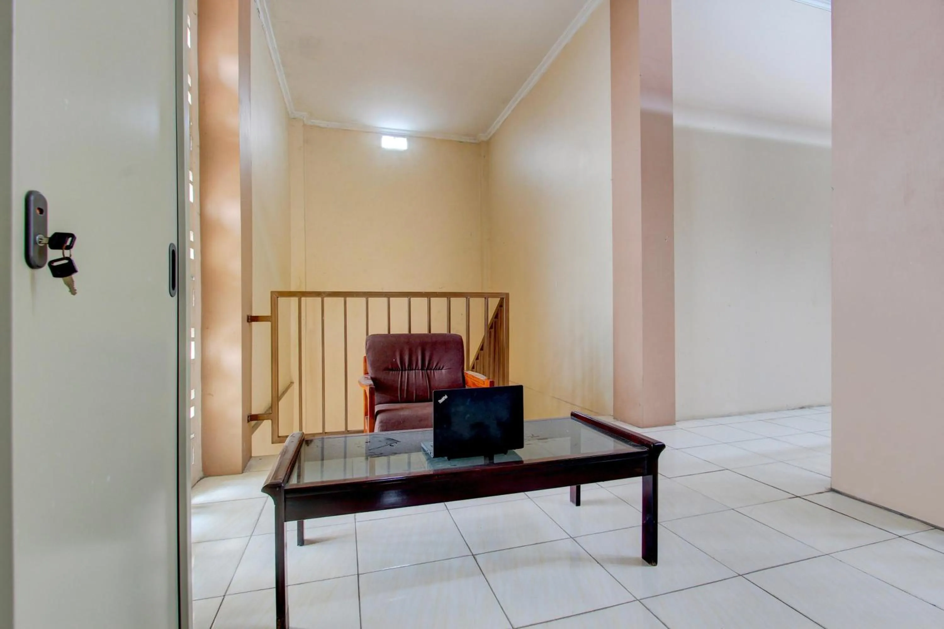 Lobby or reception in Hotel O Guest House Mulia Dua Syariah