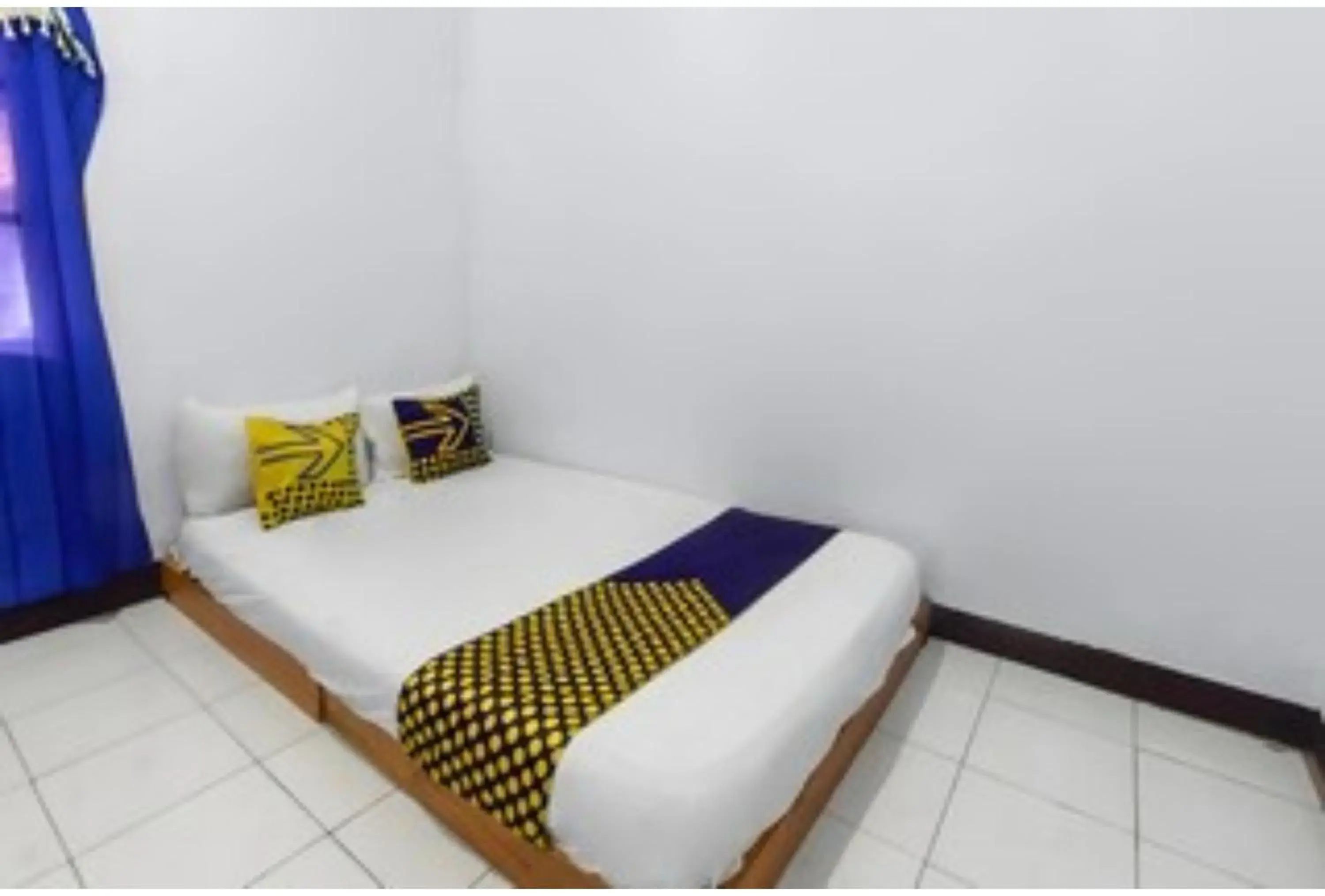 Bedroom, Bed in Hotel O Kanditha Homestay Near Lombok Exotic Sentral Oleh-oleh Bedroom, Bed in Hotel O Kanditha Homestay Near Lombok Exotic Sentral Oleh-oleh