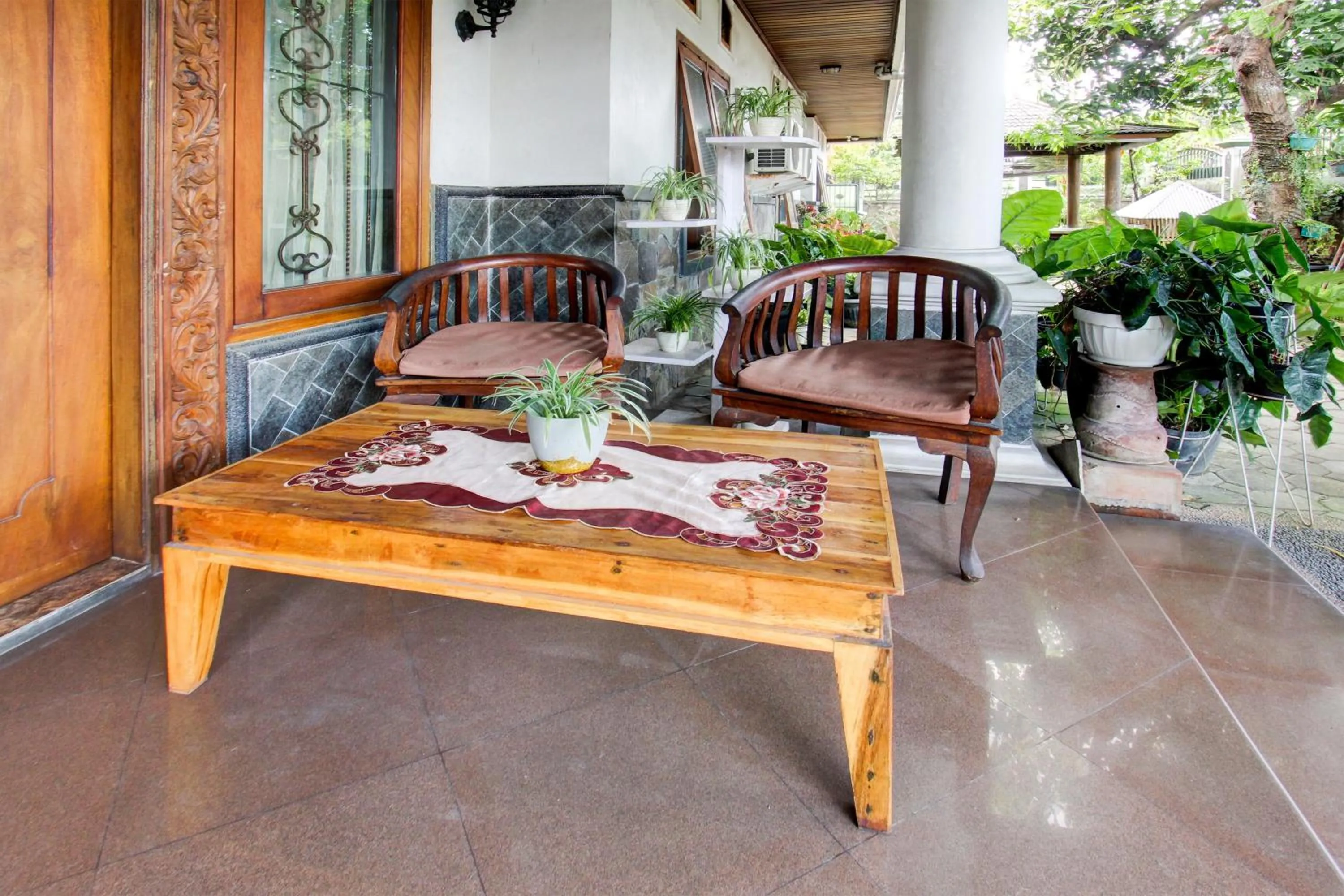 Lobby or reception in OYO Life 93247 Pondok Pariwisata