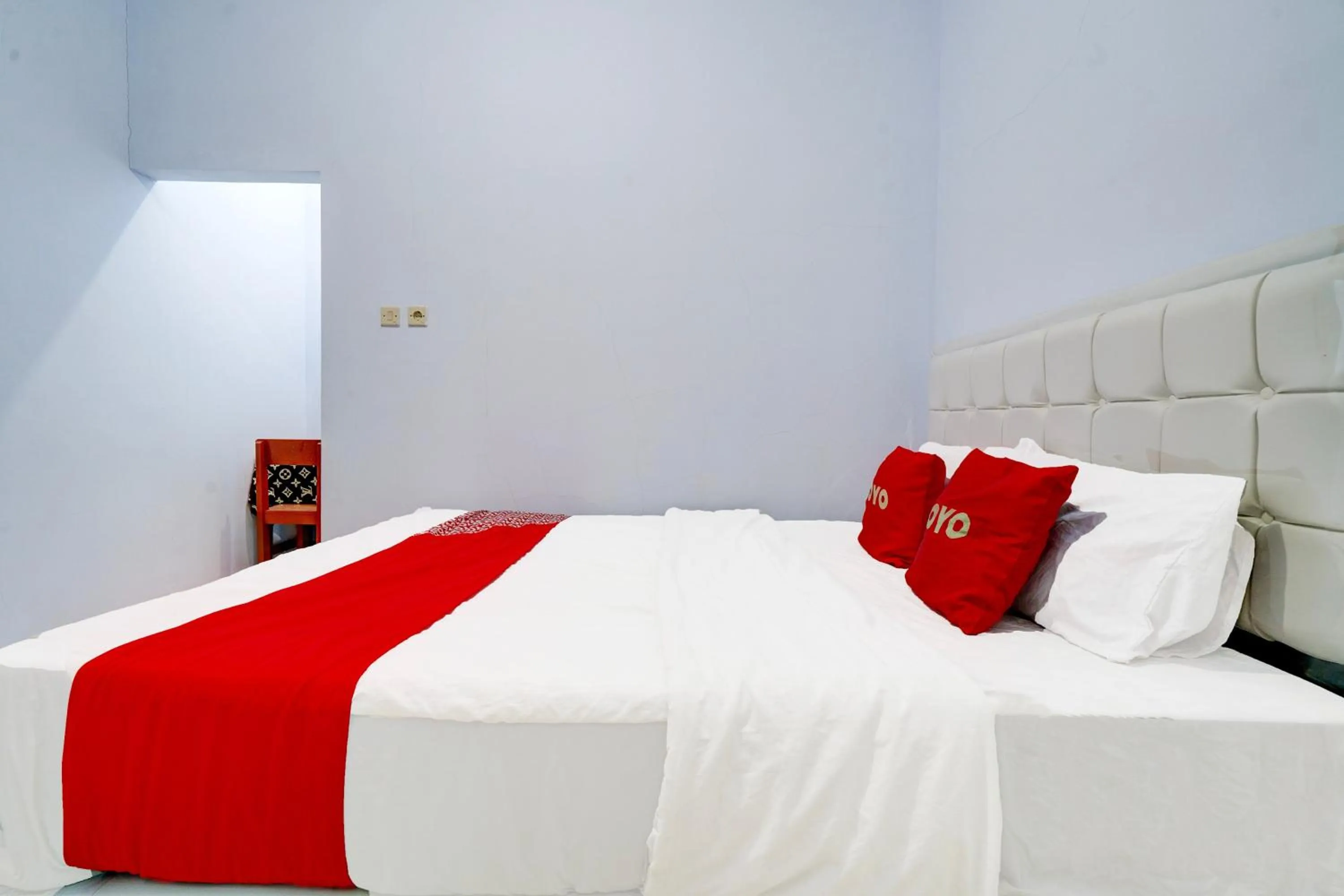 Bedroom, Bed in Hotel O Wisma Jasmine Syariah