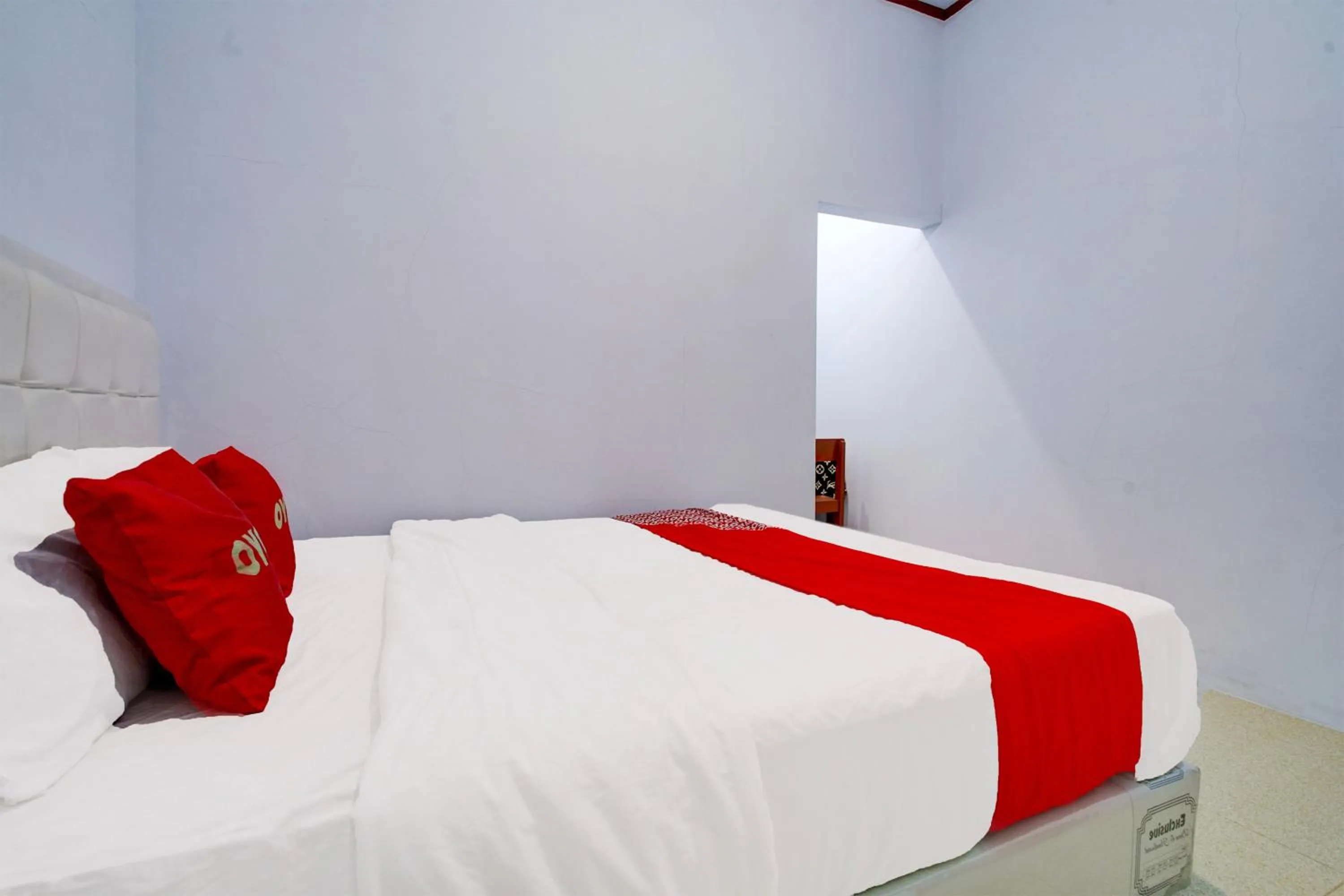 Bedroom, Bed in Hotel O Wisma Jasmine Syariah